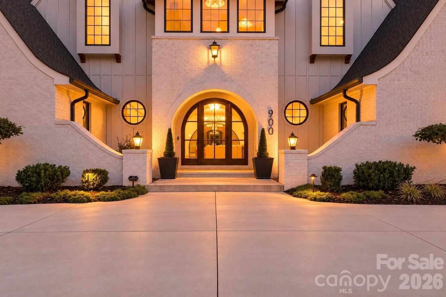 900 Jefferson Drive, Charlotte, photo 2 of 8