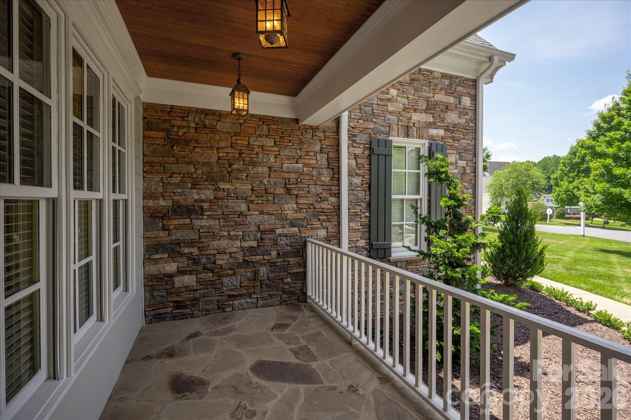 406 Belo Court, Fort Mill, photo 5 of 8