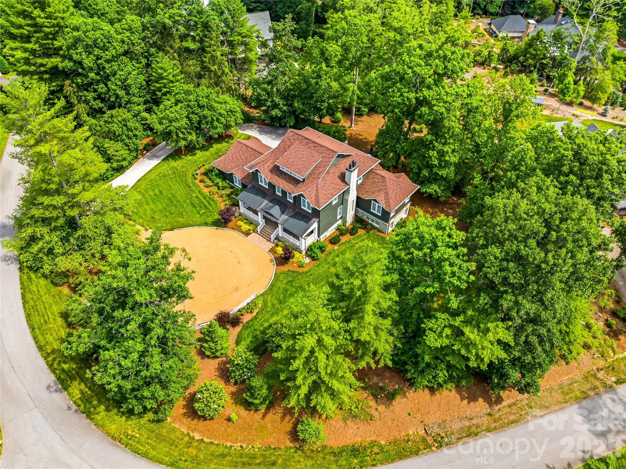 1 Cedar Chine Drive, Asheville, photo 5 of 8