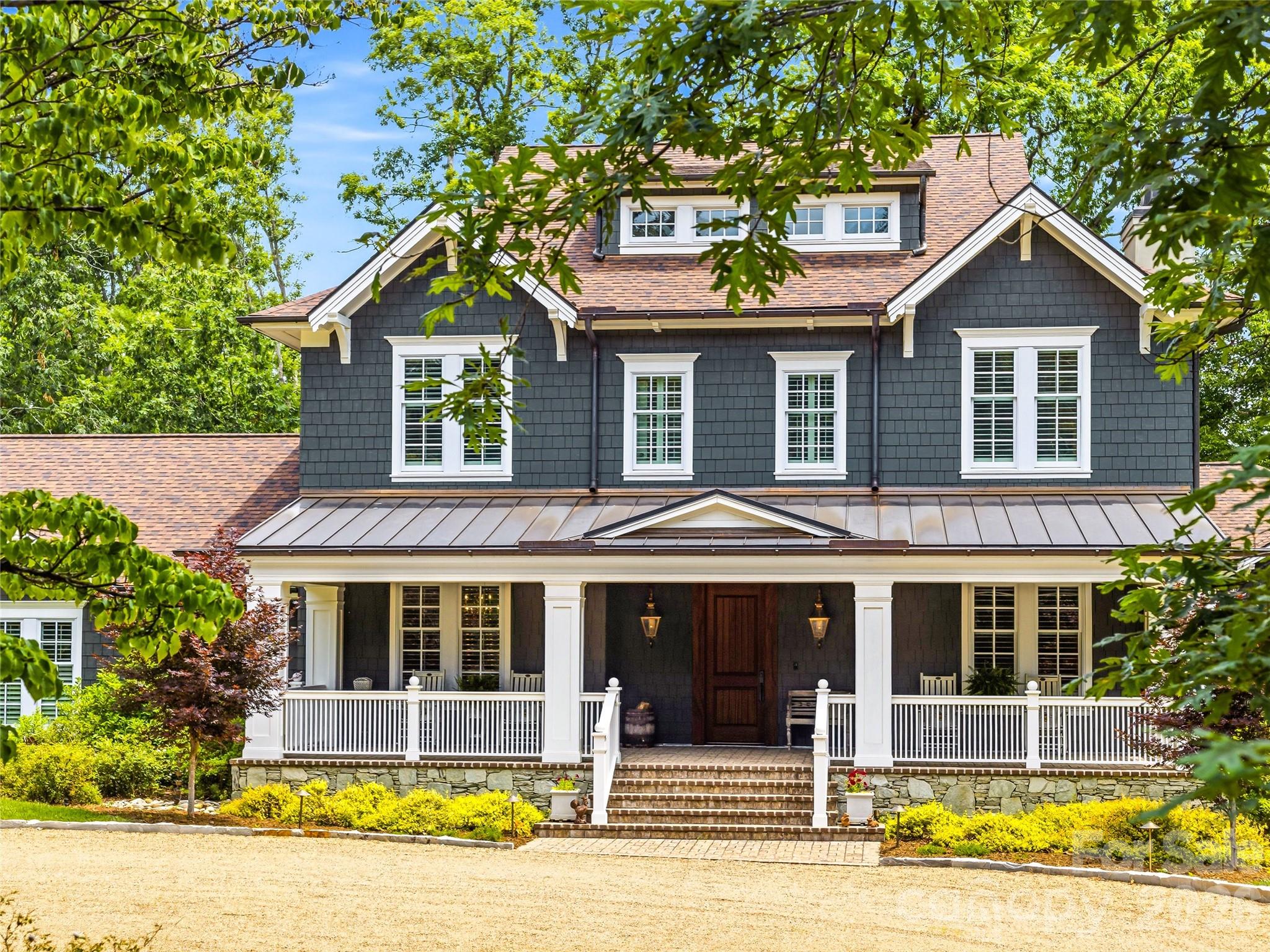1 Cedar Chine Drive, Asheville, photo 2 of 8