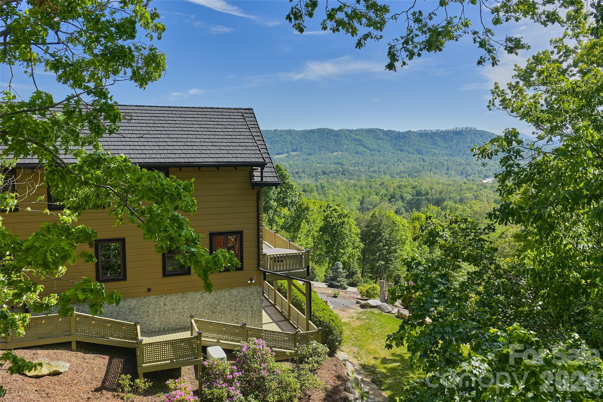 112 Hamburg Mountain Road, Weaverville, photo 3 of 8