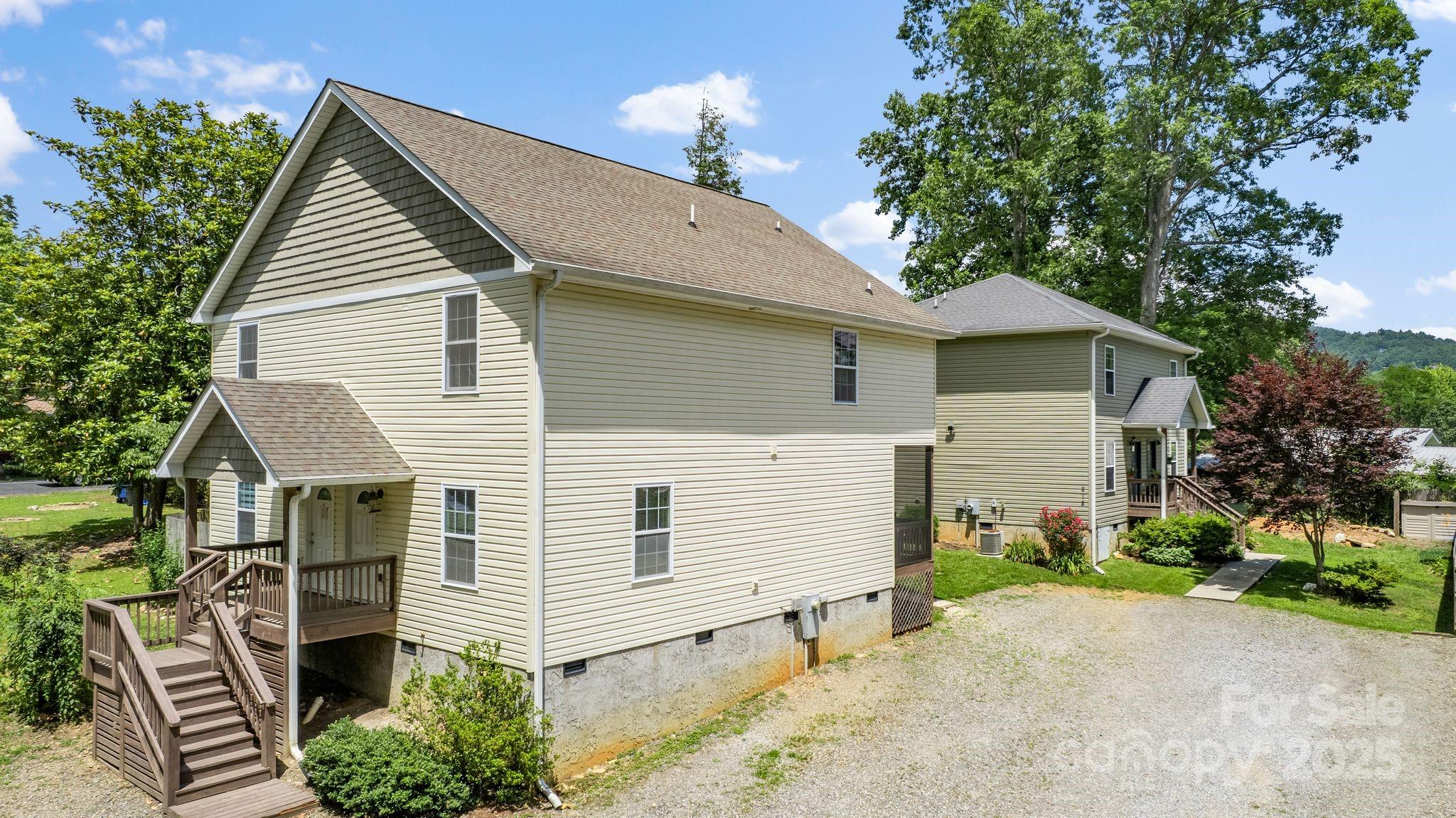 212 & 214 Portmanvilla Road, Black Mountain, photo 1 of 8