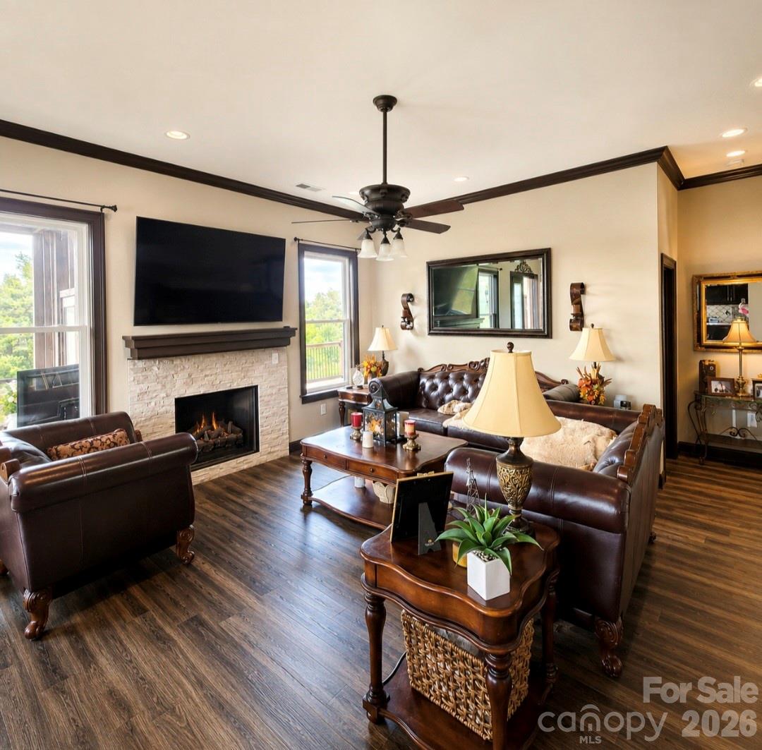3233 Hahn Scott Road, Mount Pleasant, photo 5 of 8