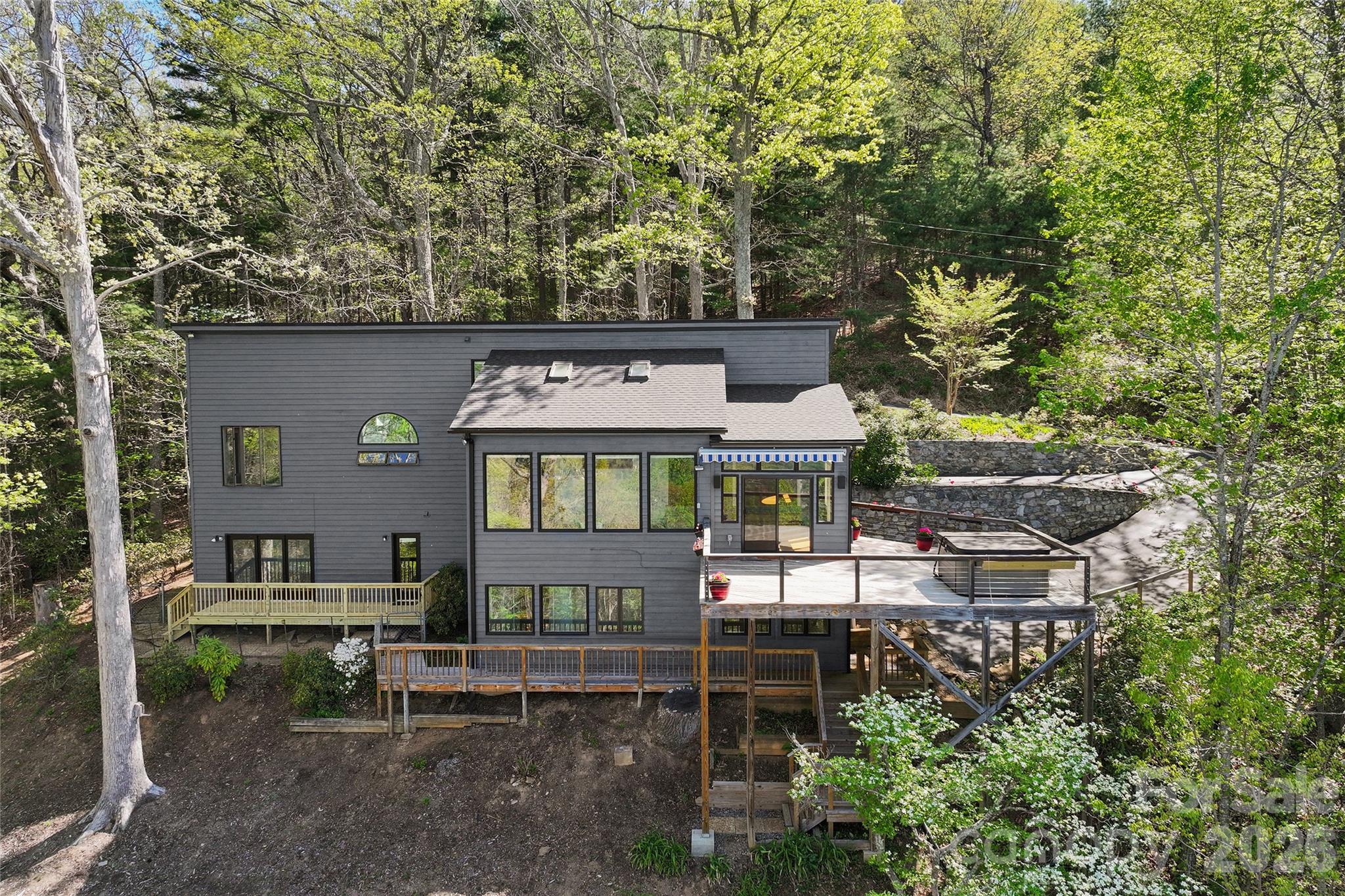 110 Crestwood Road, Asheville, photo 2 of 8