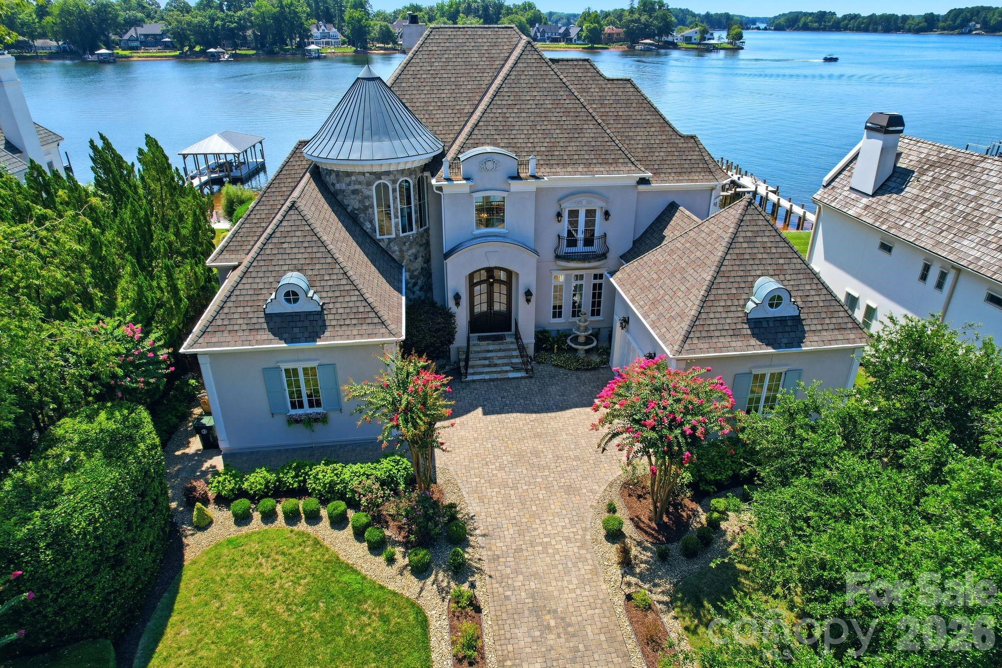 18332 Harbor Light Boulevard, Cornelius, photo 1 of 8