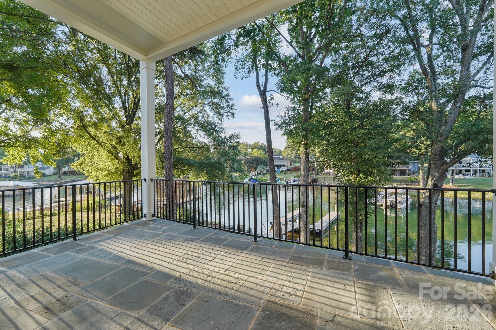 21216 Rio Oro Drive, Cornelius, photo 6 of 8