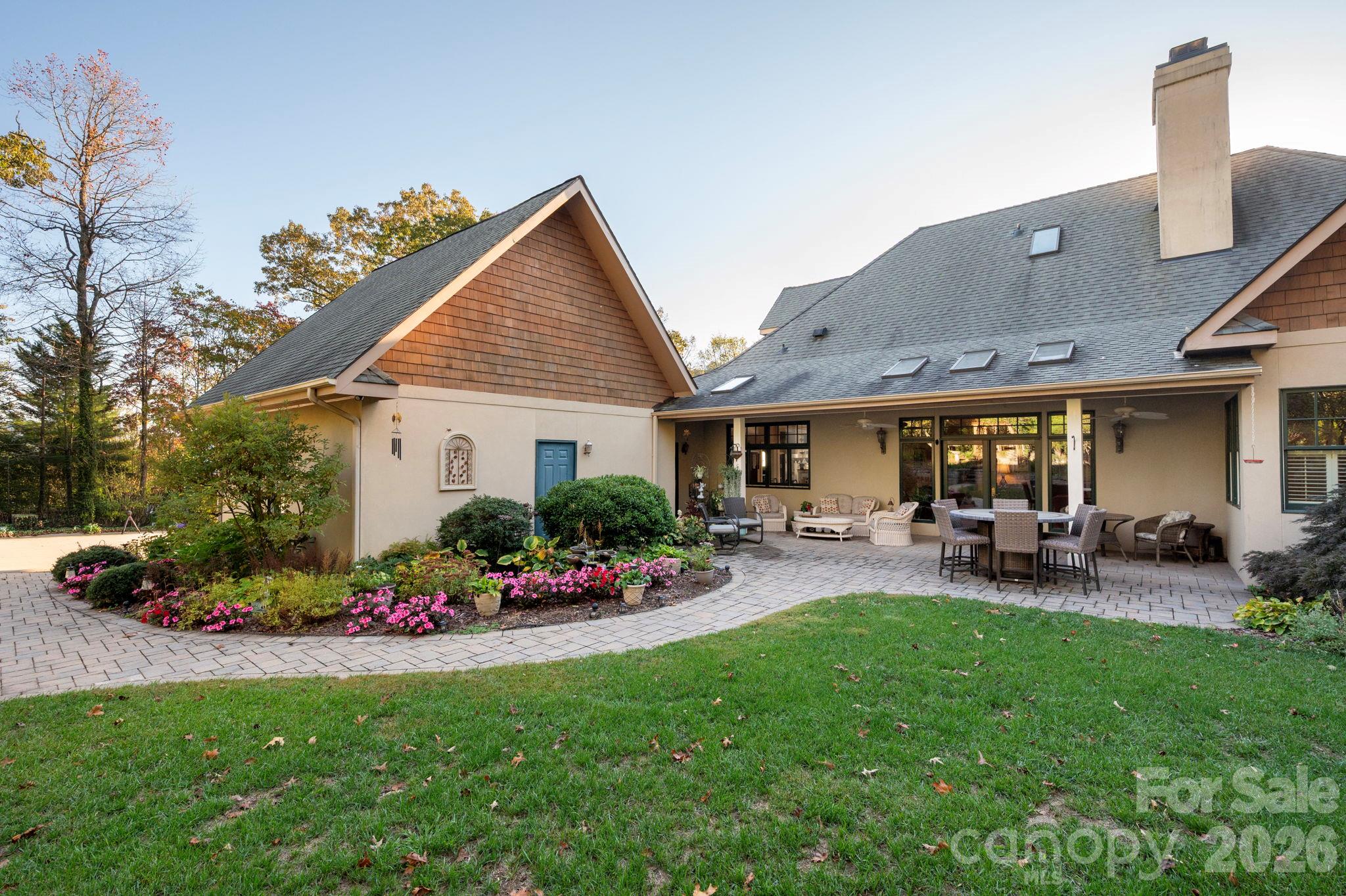 211 South Plains Drive, Asheville, photo 8 of 8