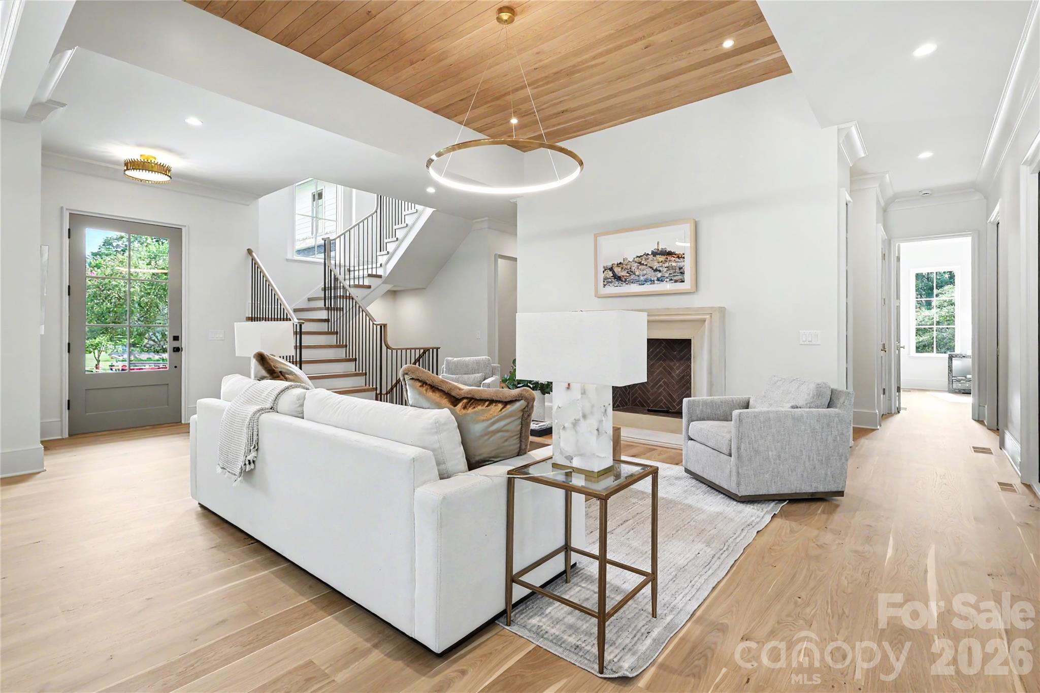 932 Heather Lane, Charlotte, photo 3 of 8