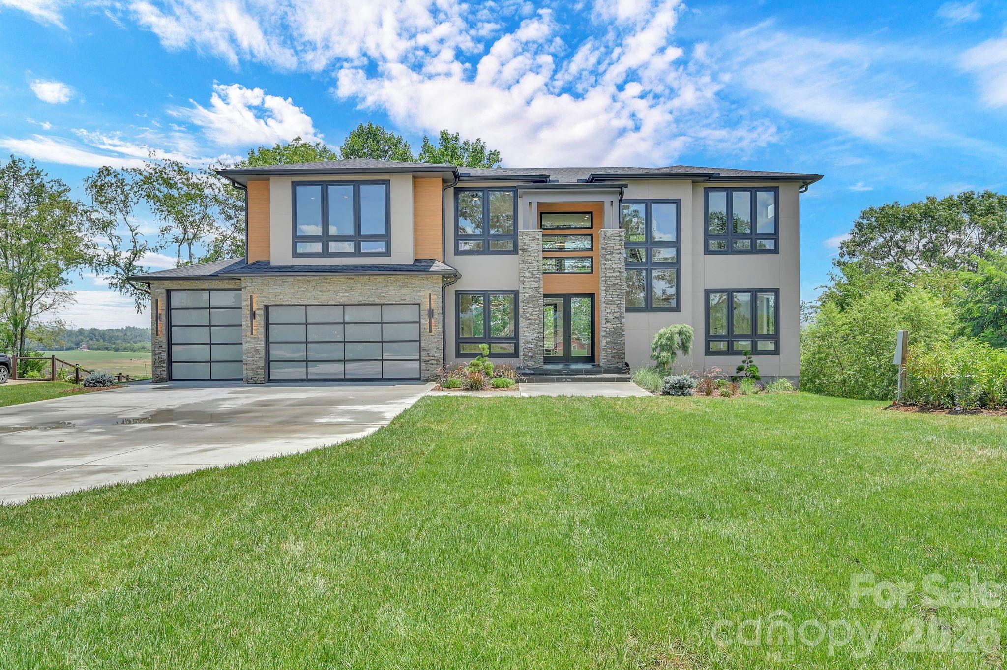 227 Pisgah Ridge Trail, Mills River, photo 1 of 8