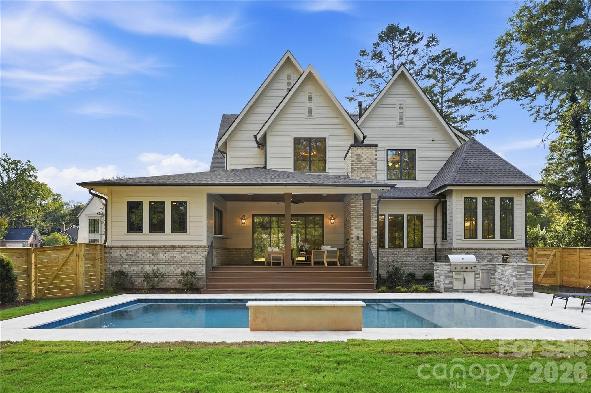 617 Shelton Street, Charlotte, photo 2 of 8