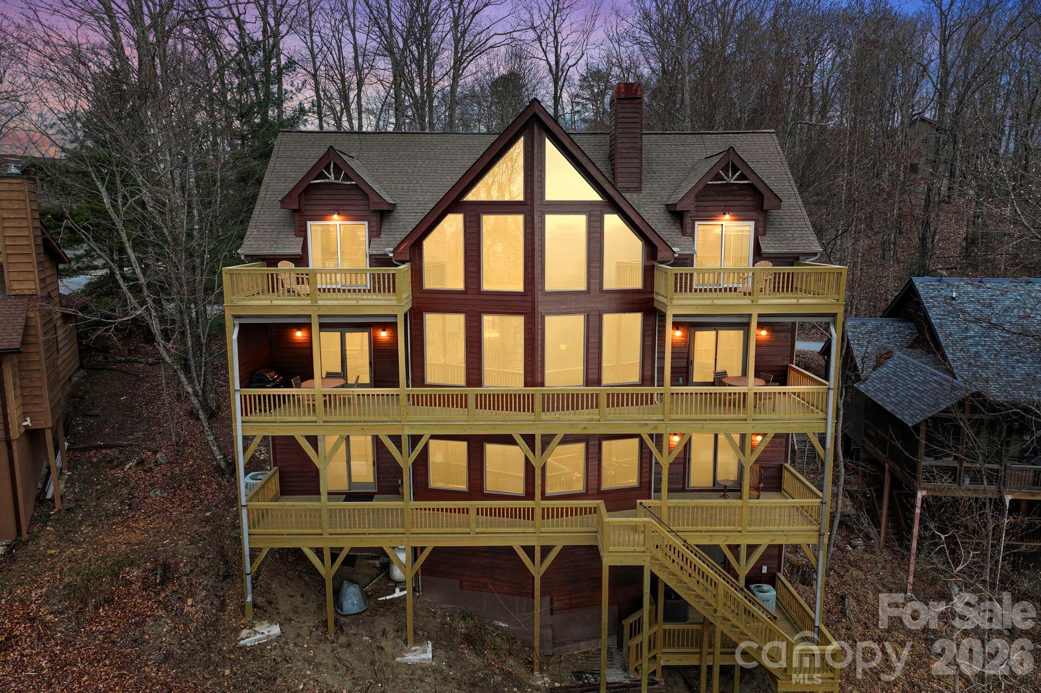 277 Kestrel Court, Sapphire, photo 2 of 8