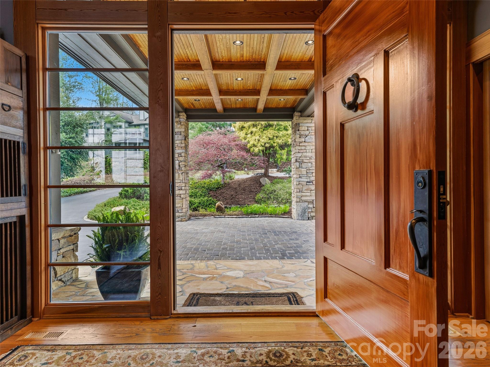 1000 Mcfarlane Way, Hendersonville, photo 4 of 8