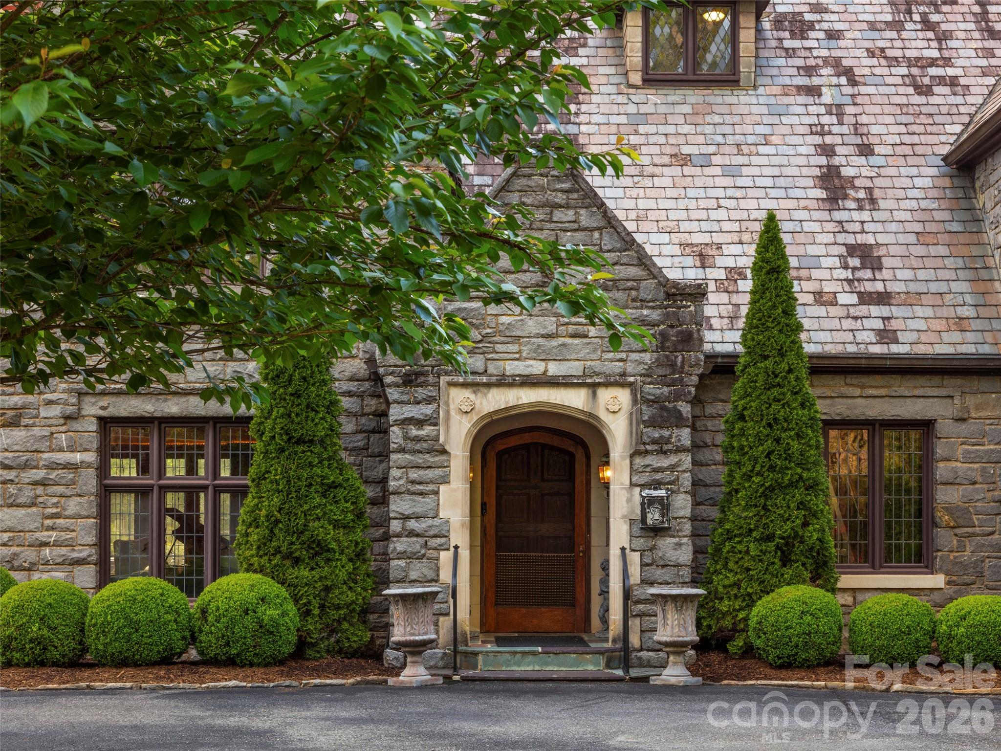 436 Vanderbilt Road, Biltmore Forest, photo 6 of 8