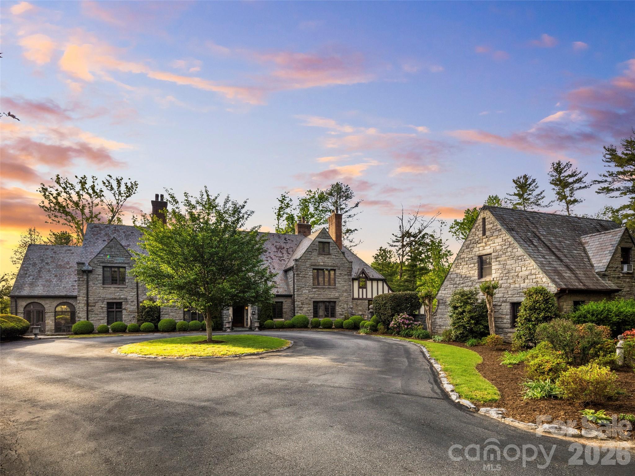 436 Vanderbilt Road, Biltmore Forest, photo 4 of 8