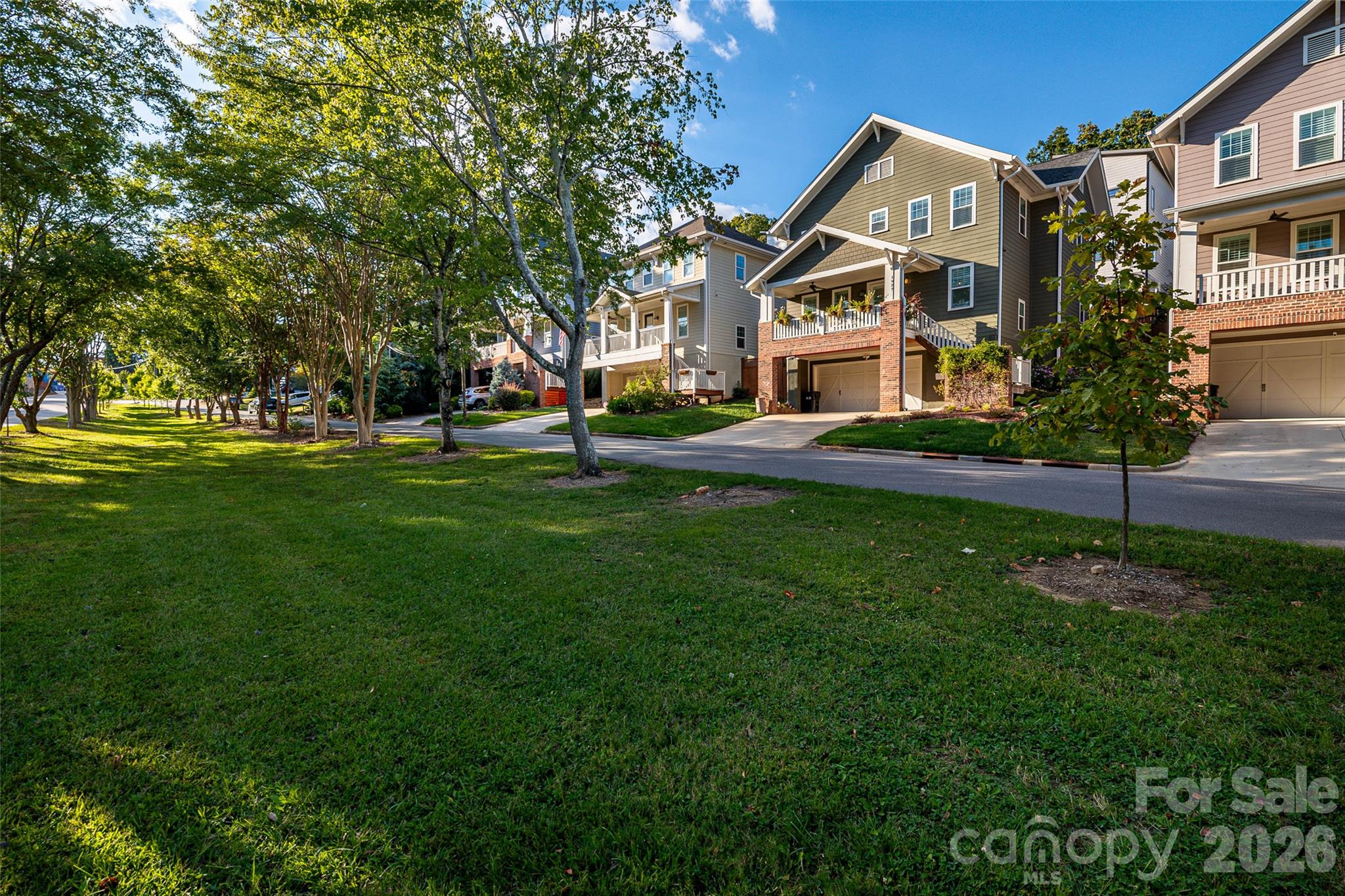 1927 Hamorton Place, Charlotte, photo 2 of 8