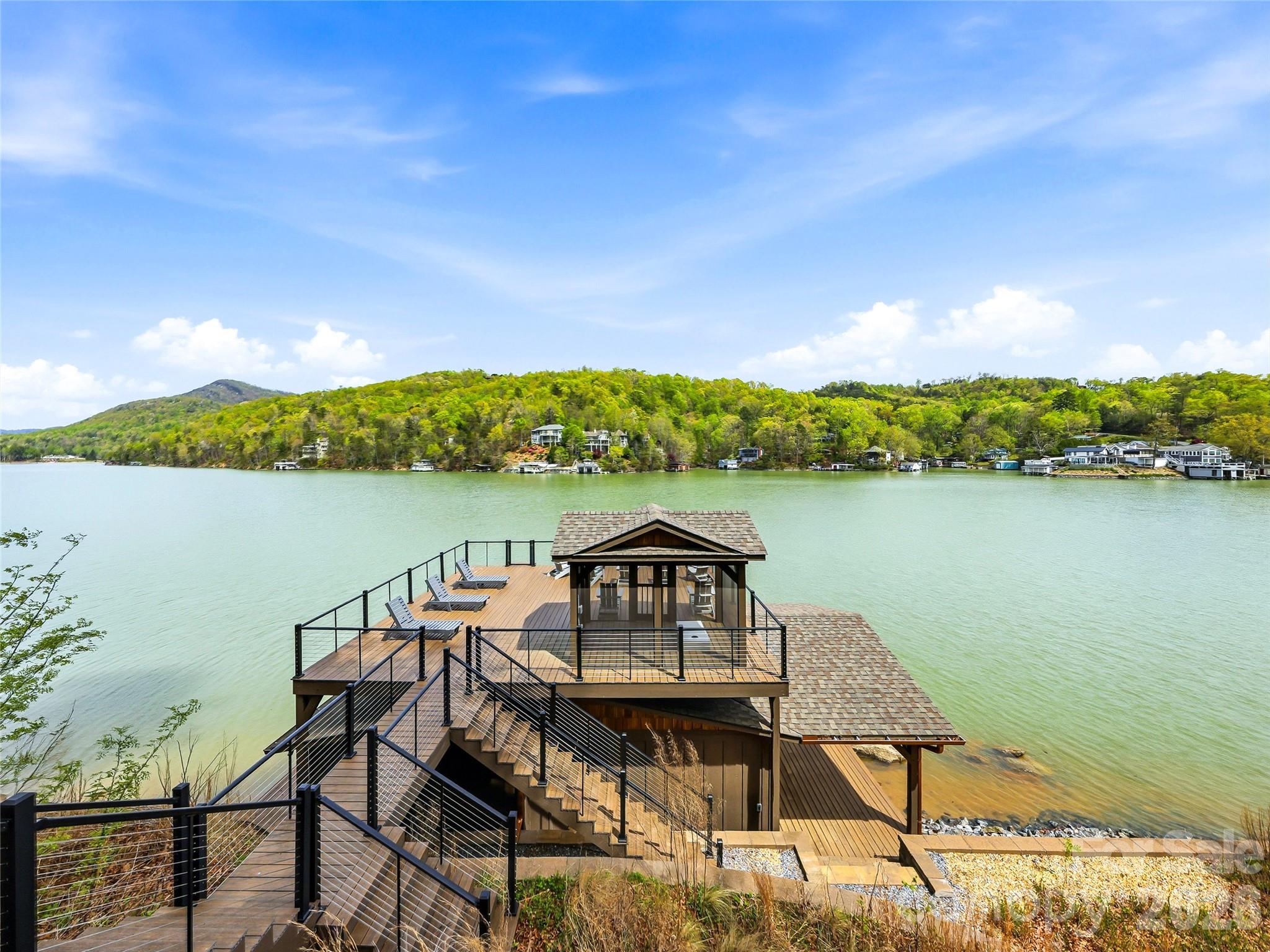 402 Holmstead Drive, Lake Lure, photo 4 of 8