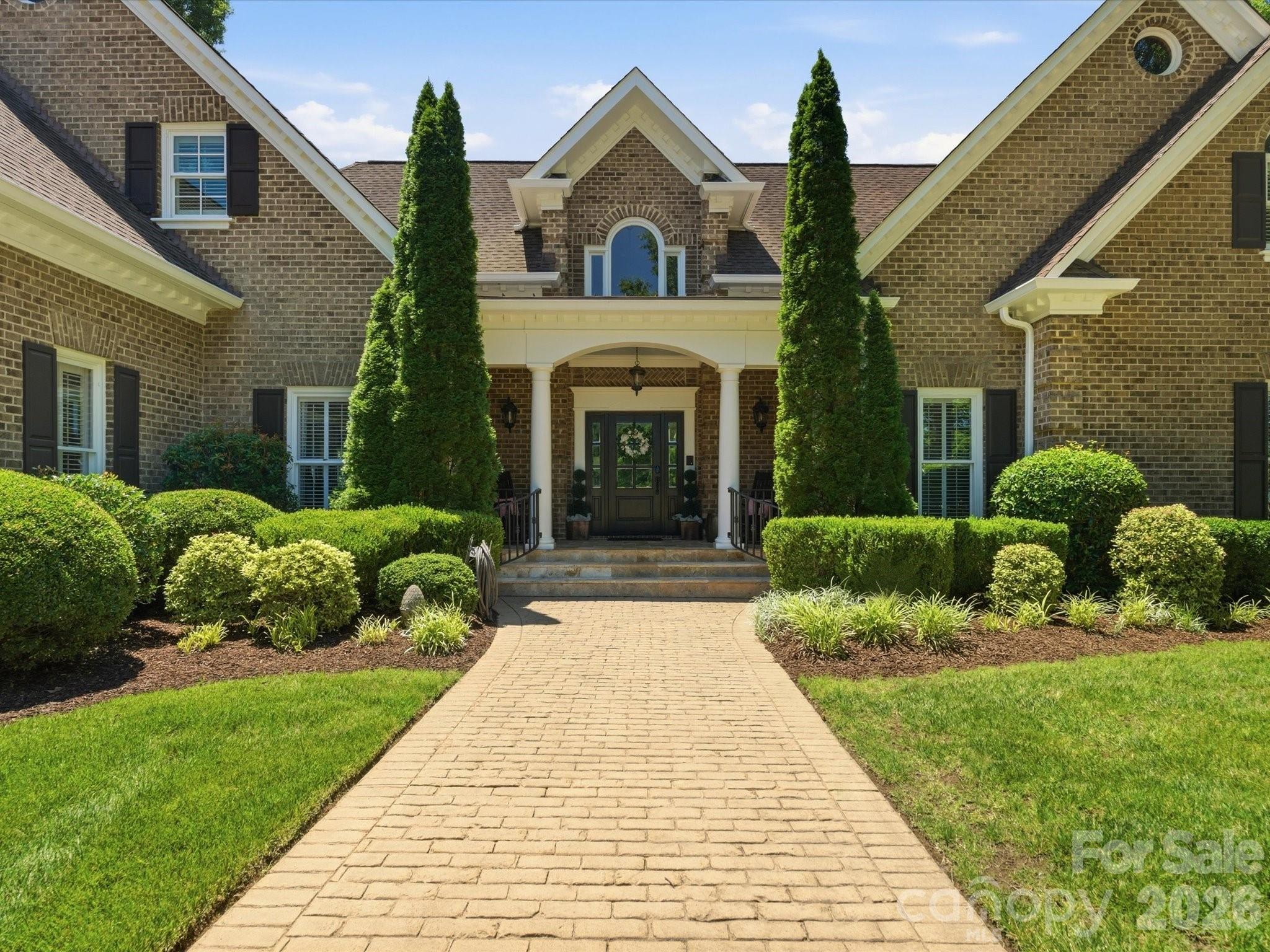 5617 Providence Country Club Drive, Charlotte, photo 4 of 8