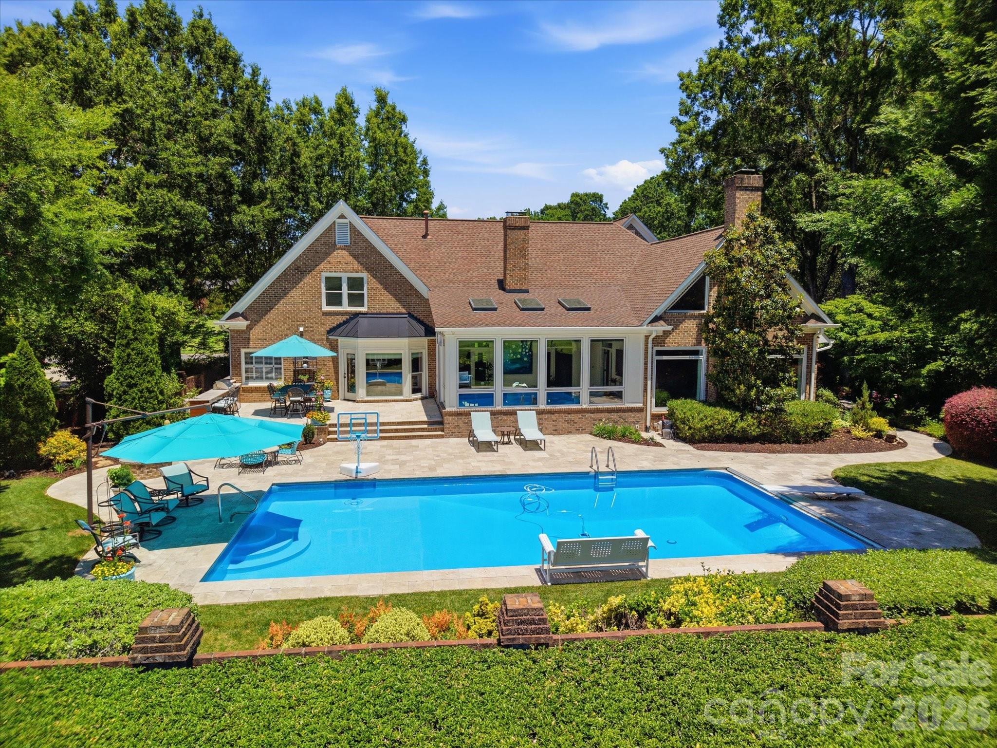 5617 Providence Country Club Drive, Charlotte, photo 5 of 8