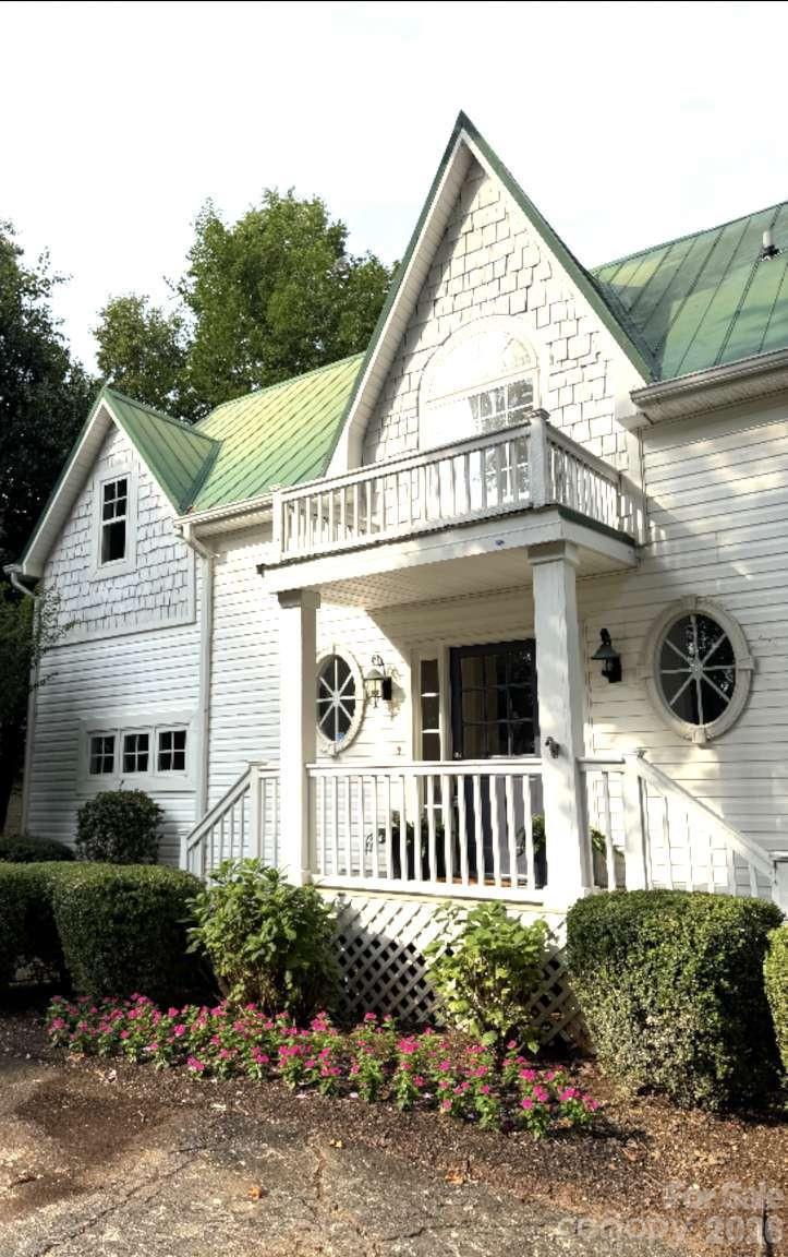 537 Stutts Road, Mooresville, photo 1 of 8