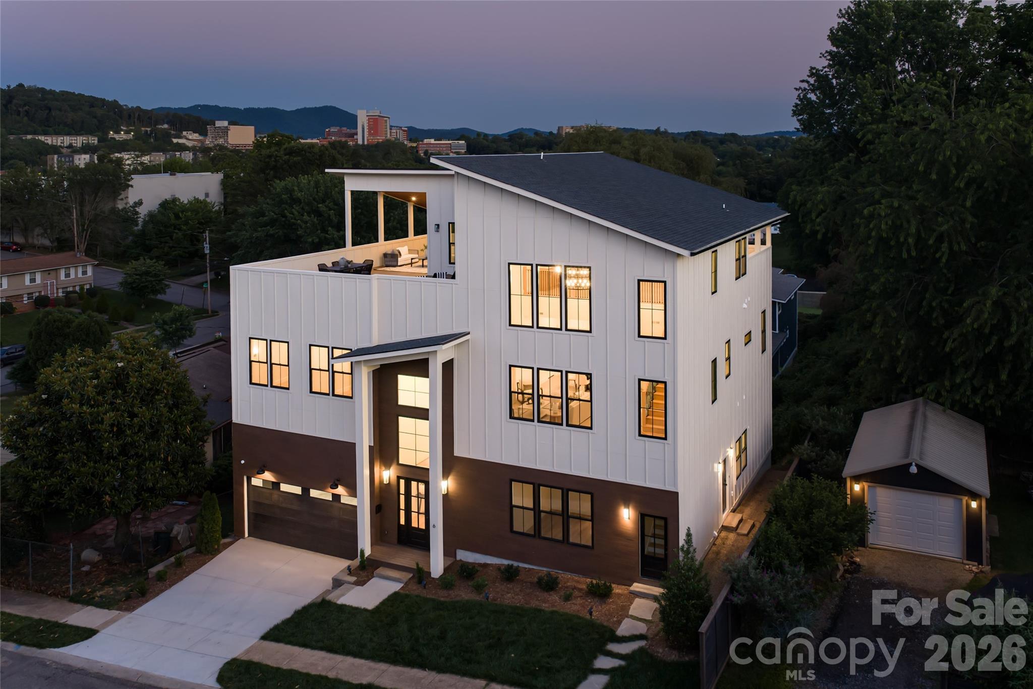 6 Dailey Drive, Asheville, photo 2 of 8