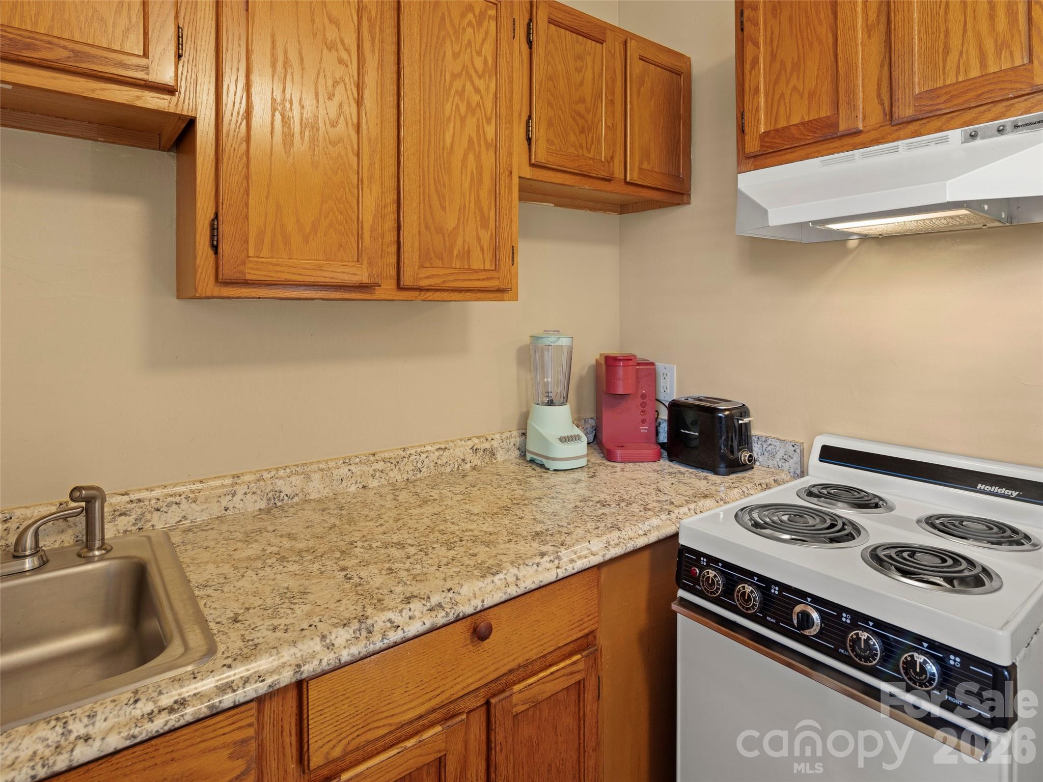 615 Biltmore Avenue, Asheville, photo 7 of 8