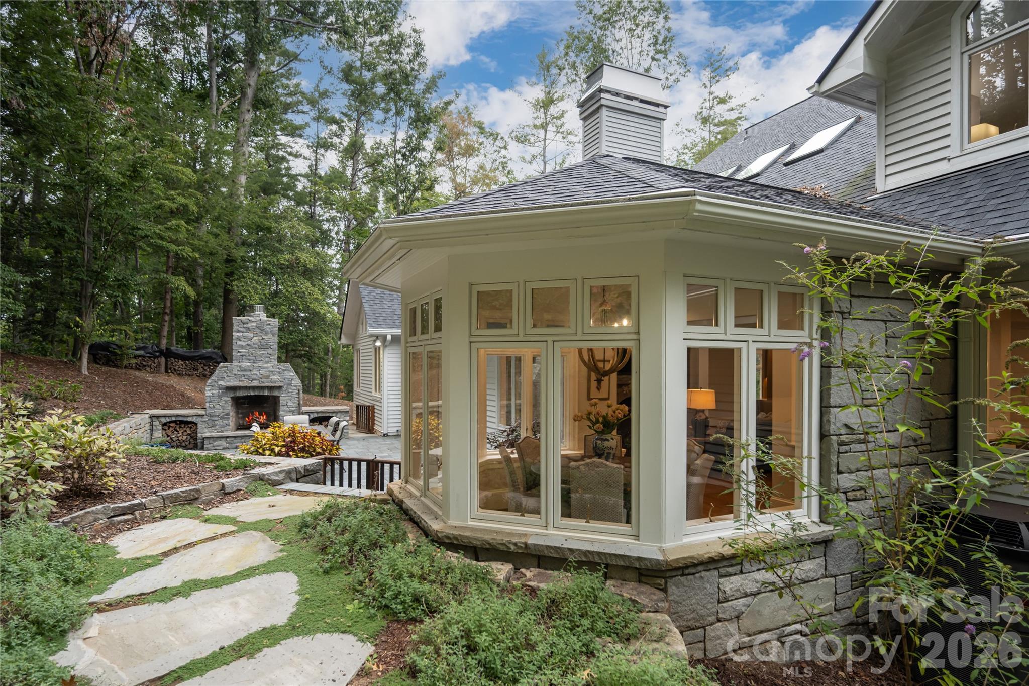 4 Cedar Hill Drive, Asheville, photo 5 of 8