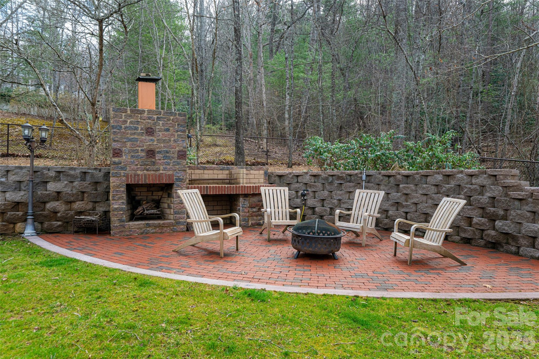 39 Windover Drive, Asheville, photo 3 of 8