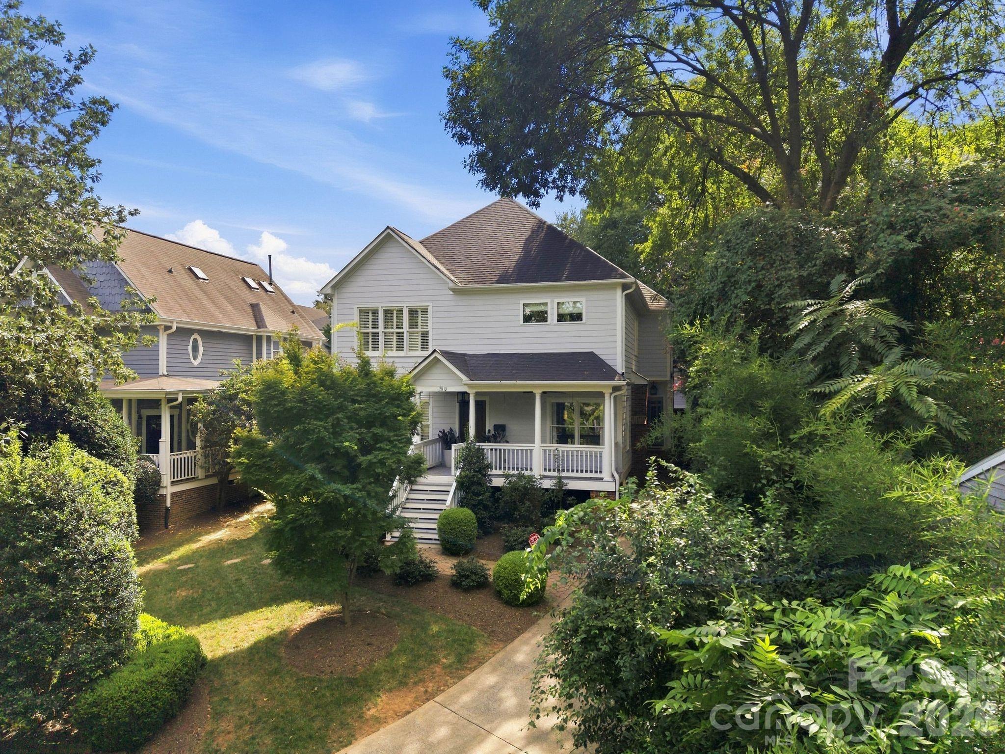 2013 Victorian Place, Charlotte, photo 1 of 8