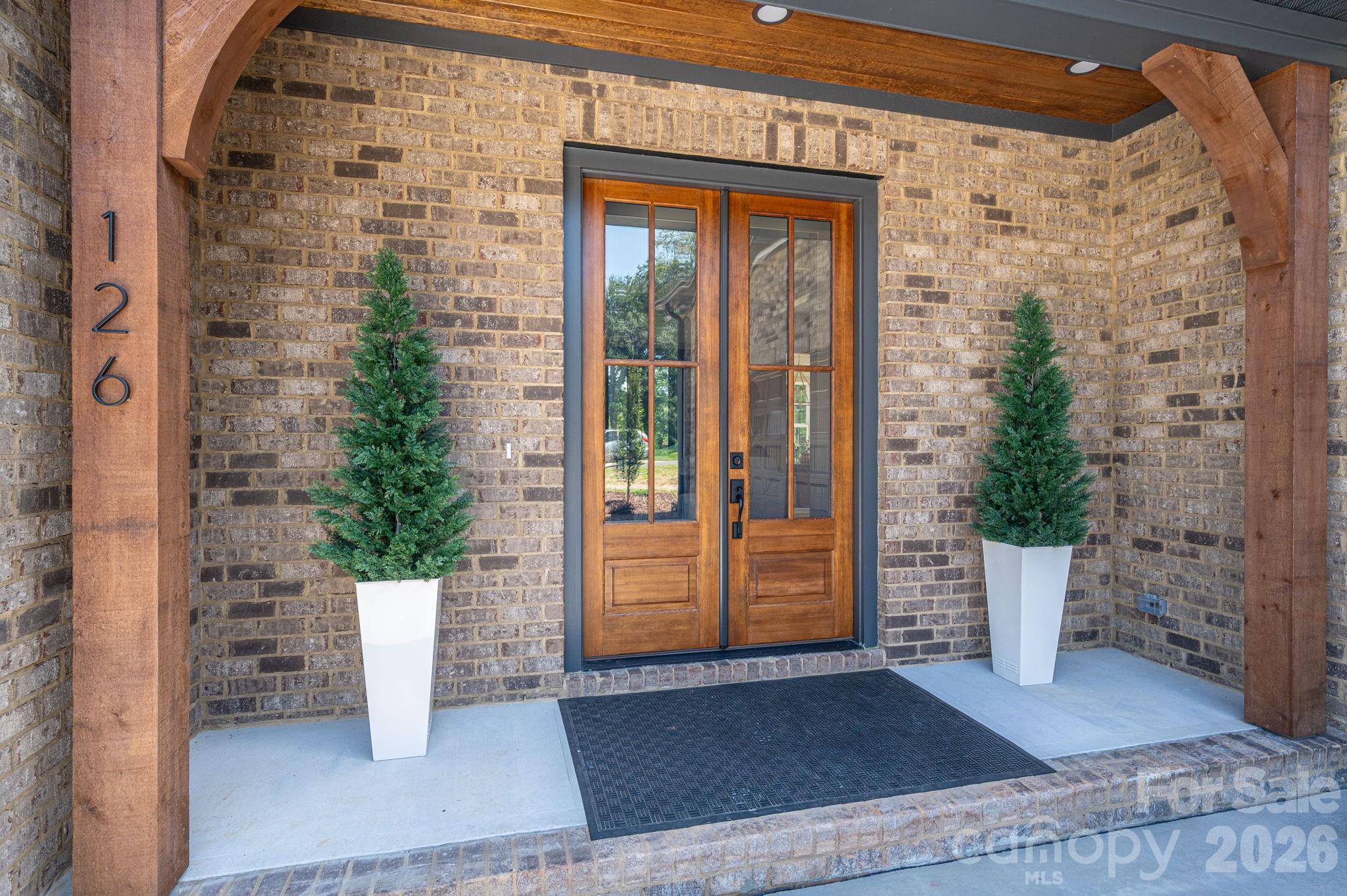 126 Lake Mist Drive, Belmont, photo 5 of 8