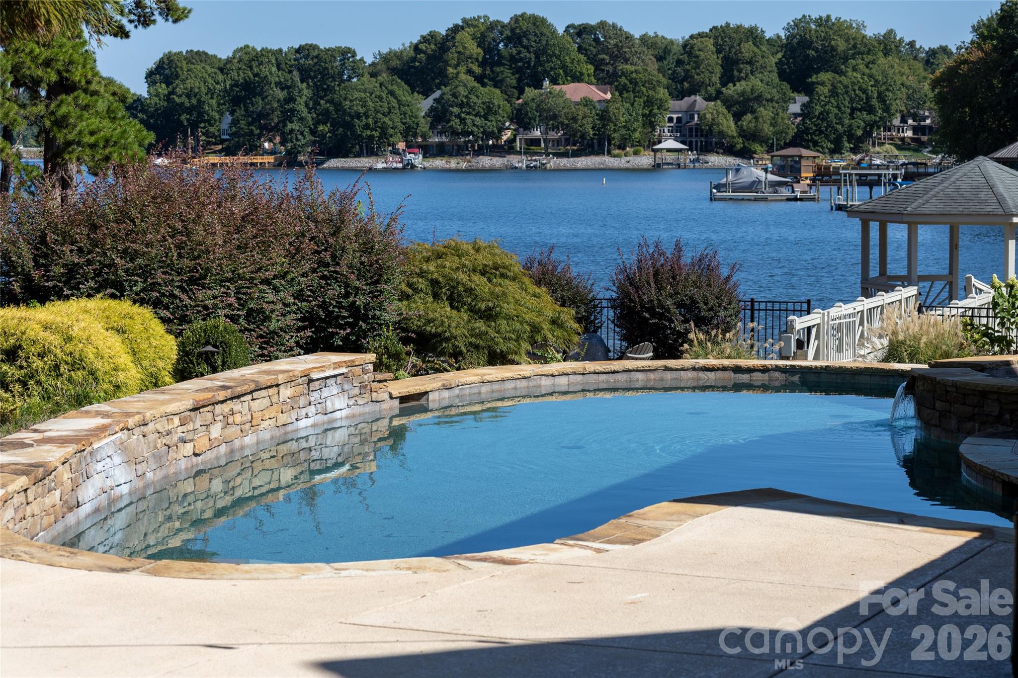 21206 Captiva Court, Cornelius, photo 2 of 8