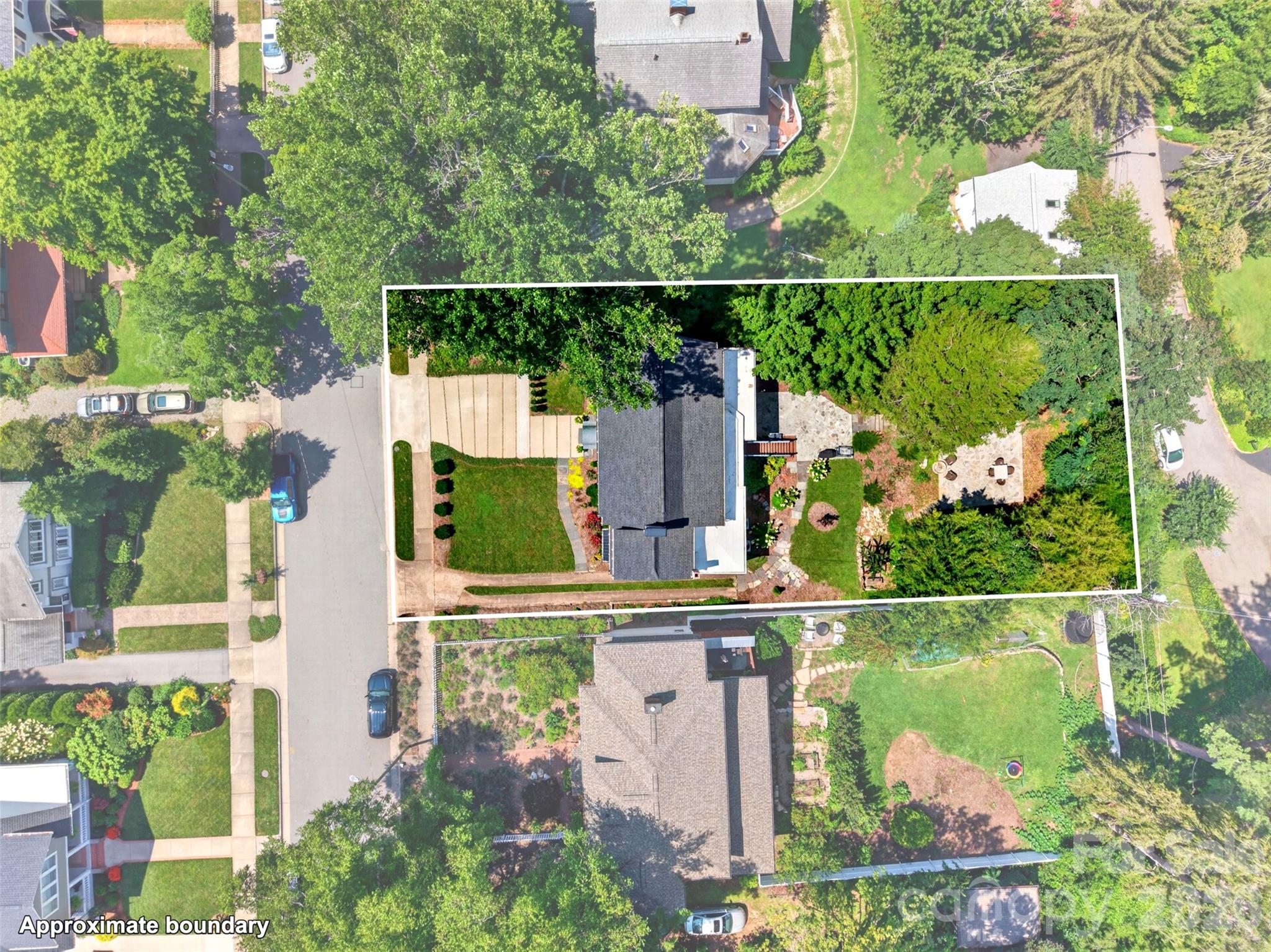 55 Edgemont Road, Asheville, photo 4 of 8