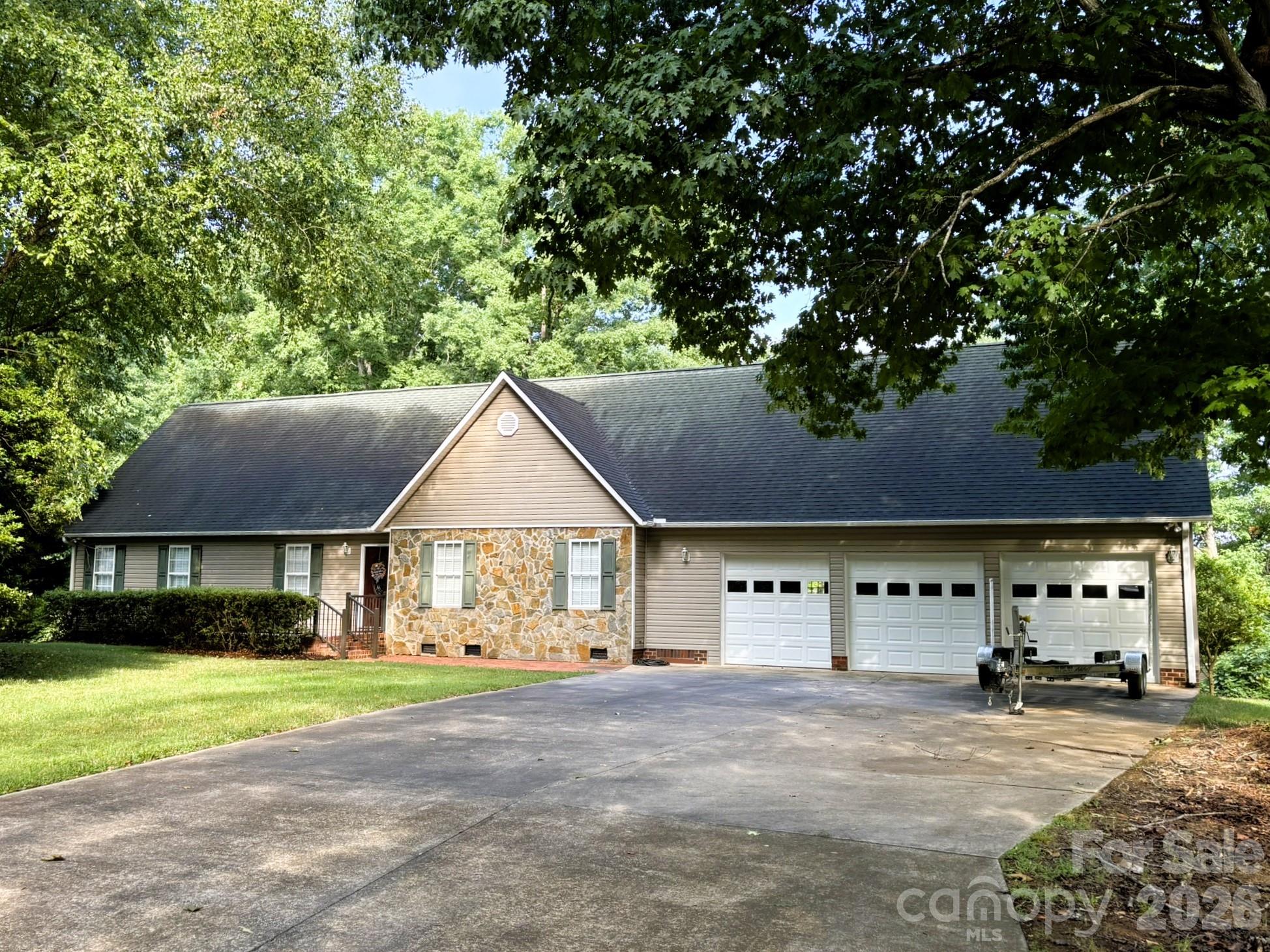 130 Canoe Court, Mount Gilead, photo 1 of 8
