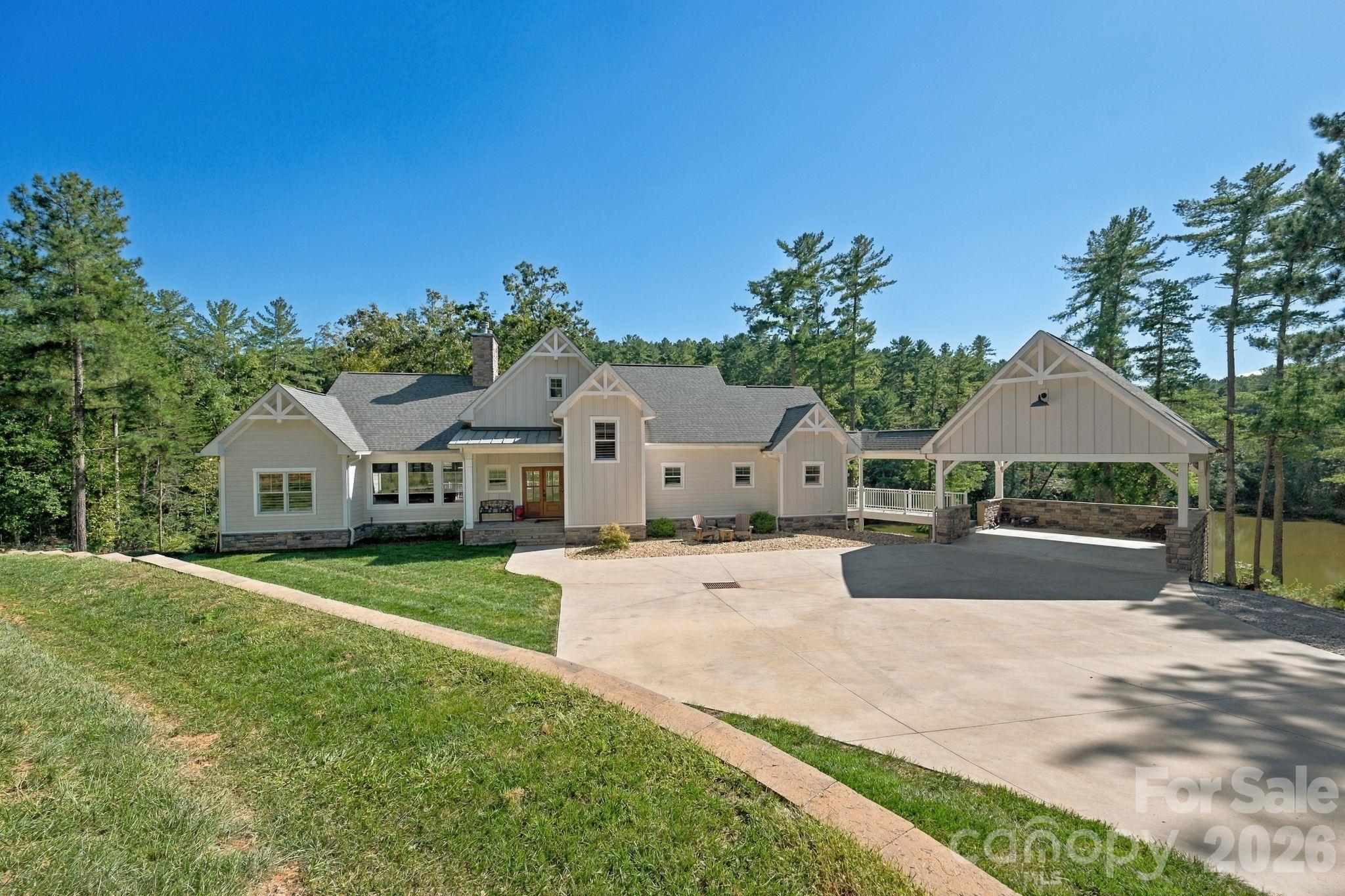6810 Mcgalliard Pointe Drive Ne, Valdese, photo 1 of 8