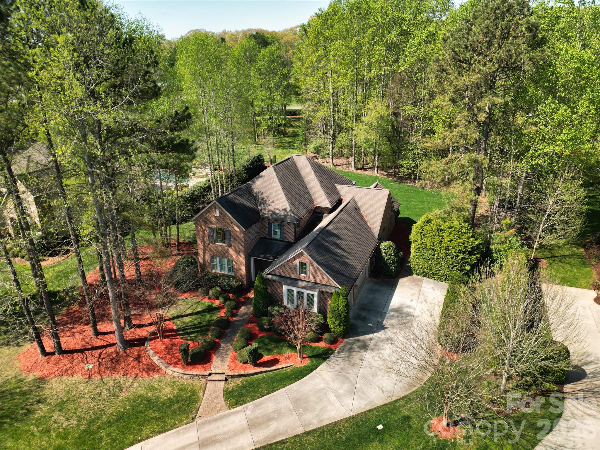 13620 Castleford Drive, Mint Hill, photo 2 of 8