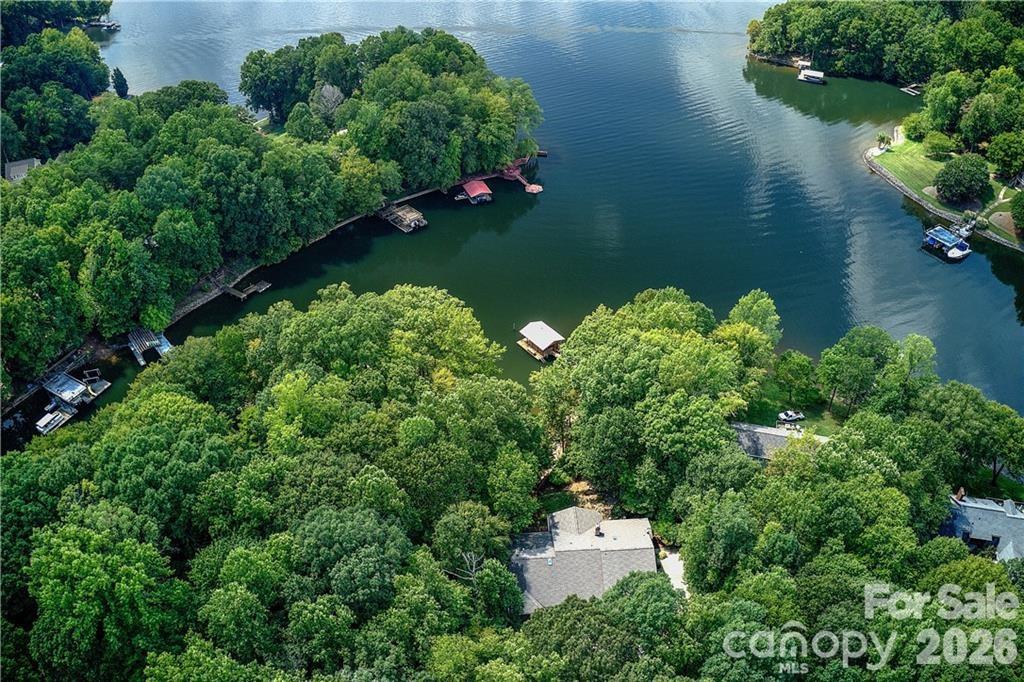 105 Quail Lane, Mooresville, photo 2 of 8