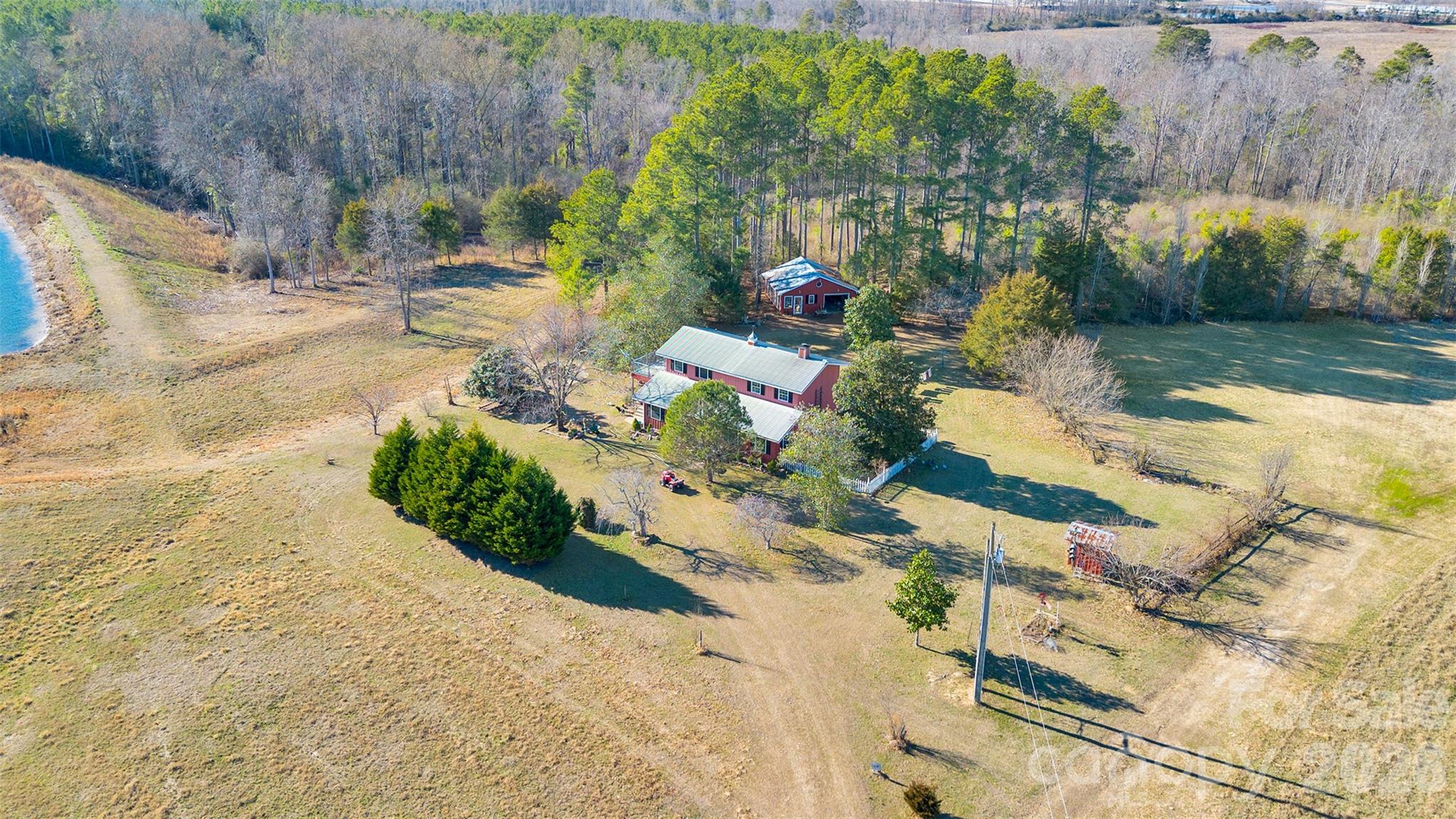 318 Mcfarlan Road, Morven, photo 7 of 8
