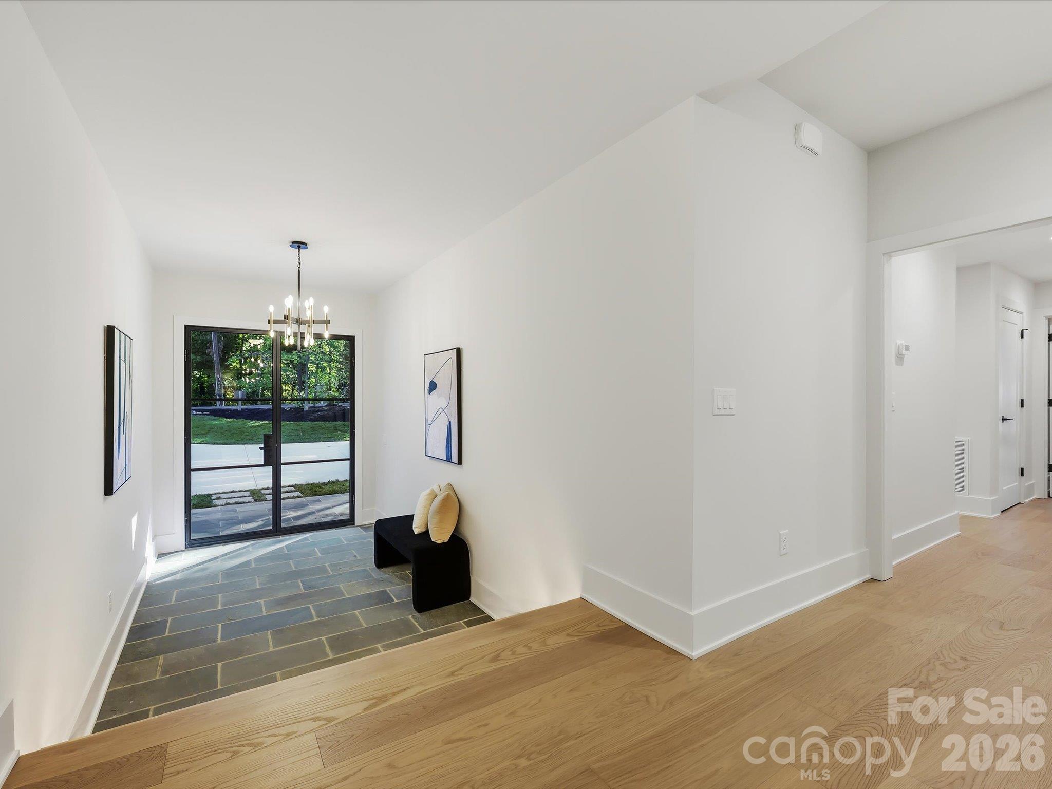 5401 Lancelot Drive, Charlotte, photo 3 of 8