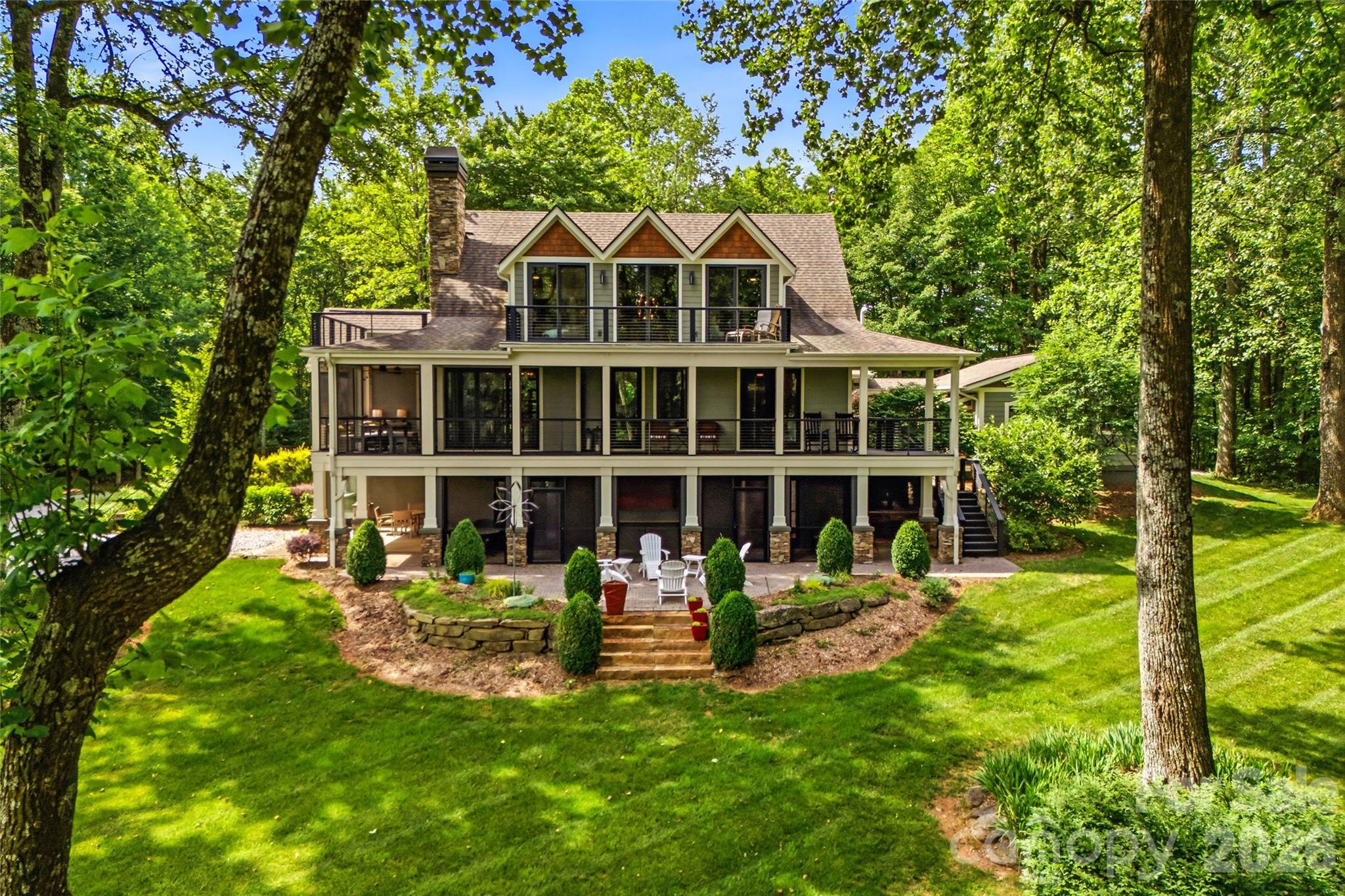 233 Tanglewood Lane, Saluda, photo 1 of 8