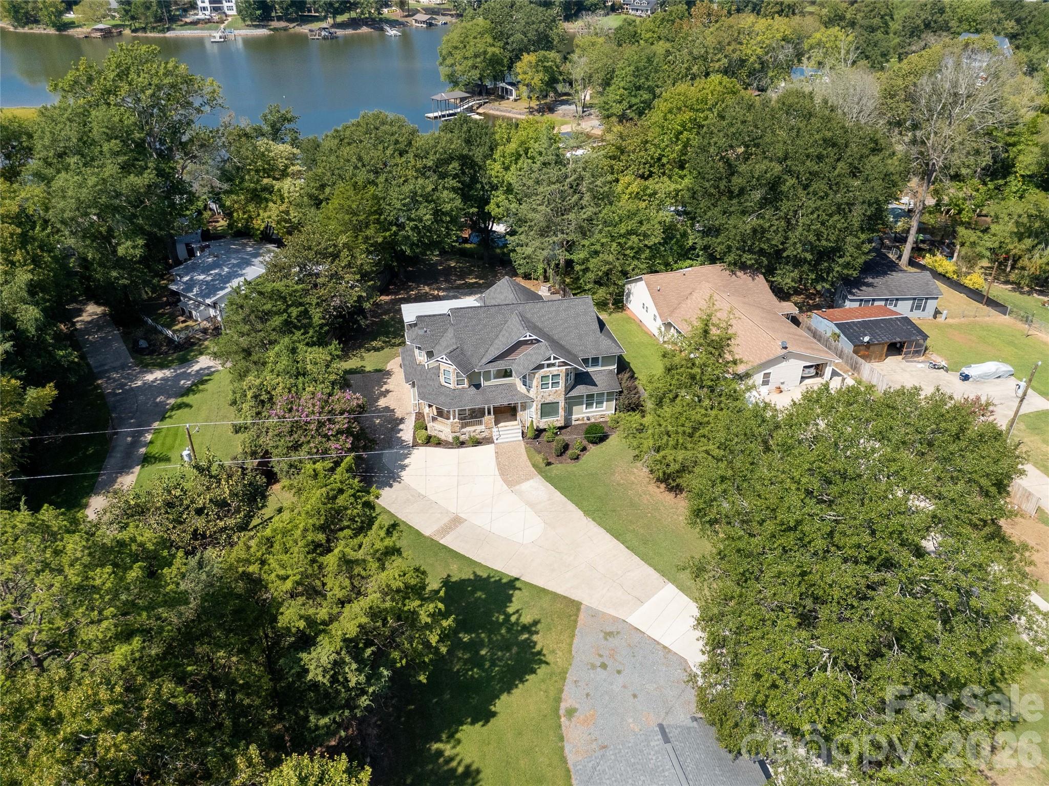 5555 Riverfront Road, Lake Wylie, photo 2 of 8