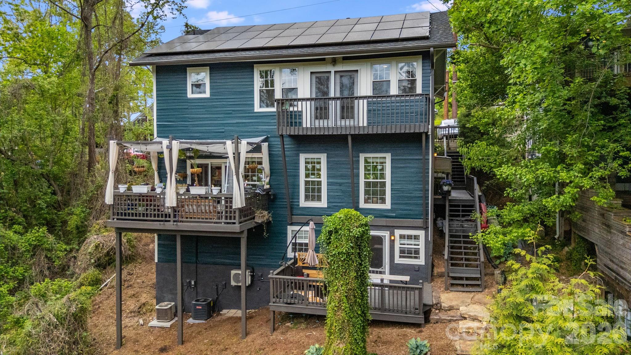 107 Courtland Avenue, Asheville, photo 4 of 8