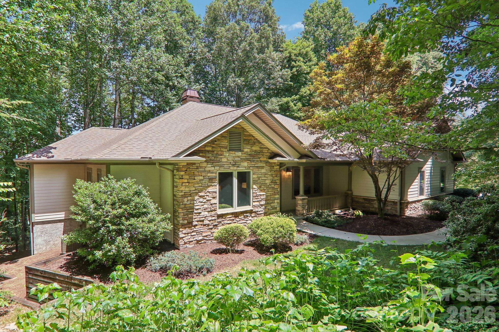 24 Turkey Roost Court, Flat Rock, photo 2 of 8