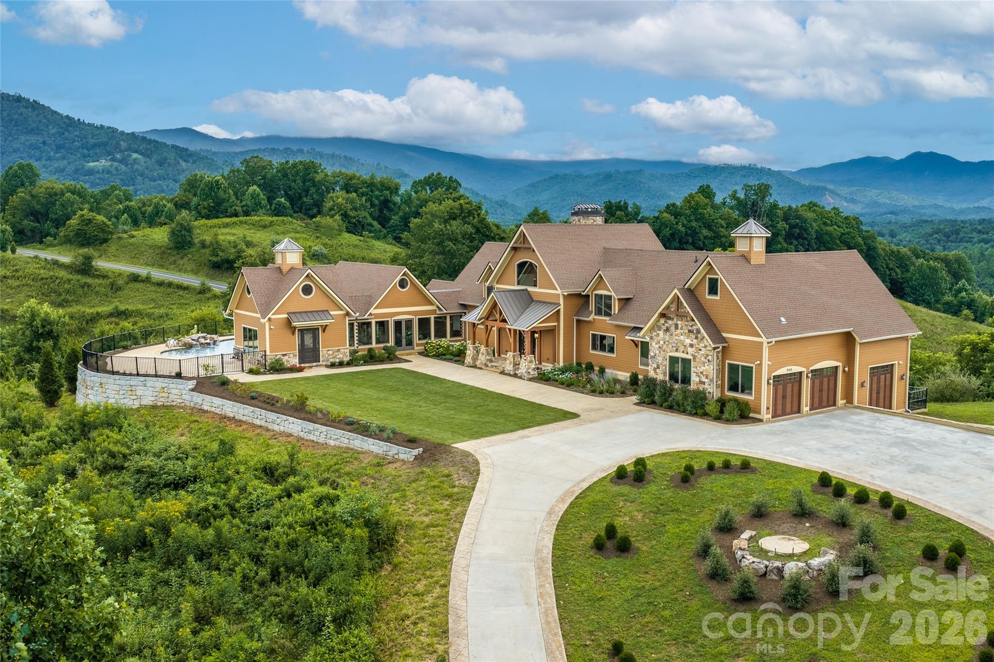 946 Ridge Road, Green Mountain, photo 2 of 8