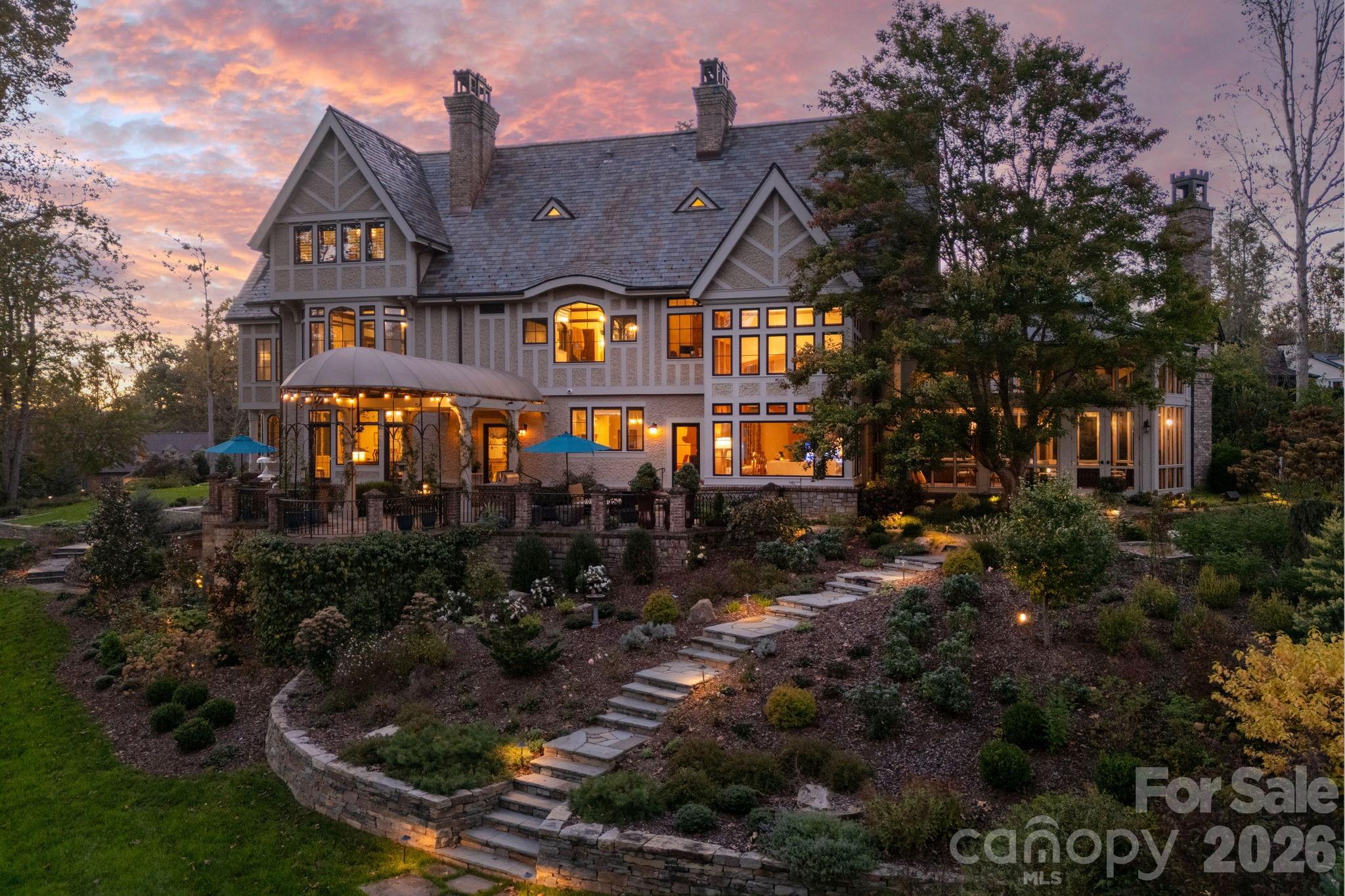 8 Fairway Place, Asheville, photo 3 of 8