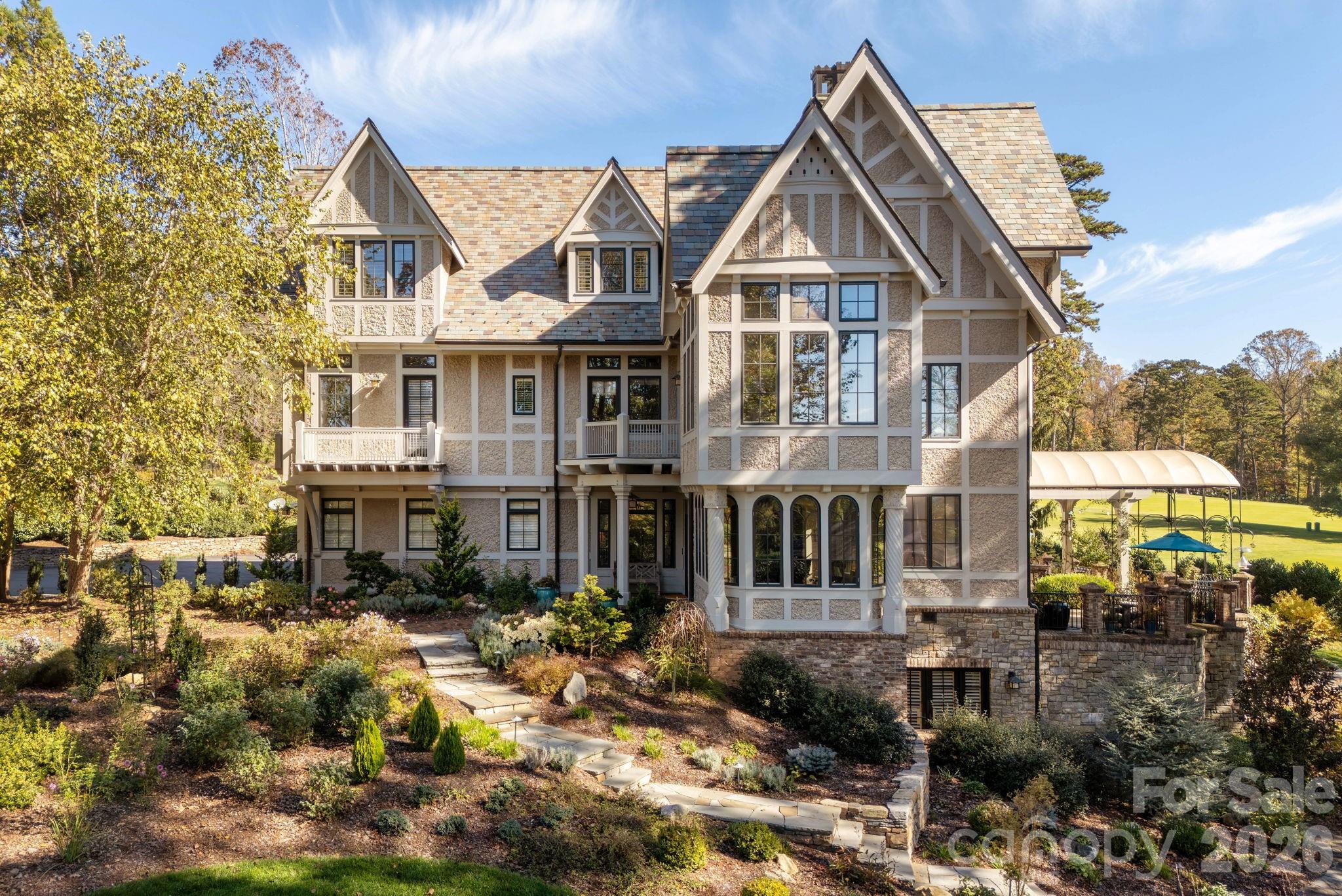 8 Fairway Place, Asheville, photo 1 of 8