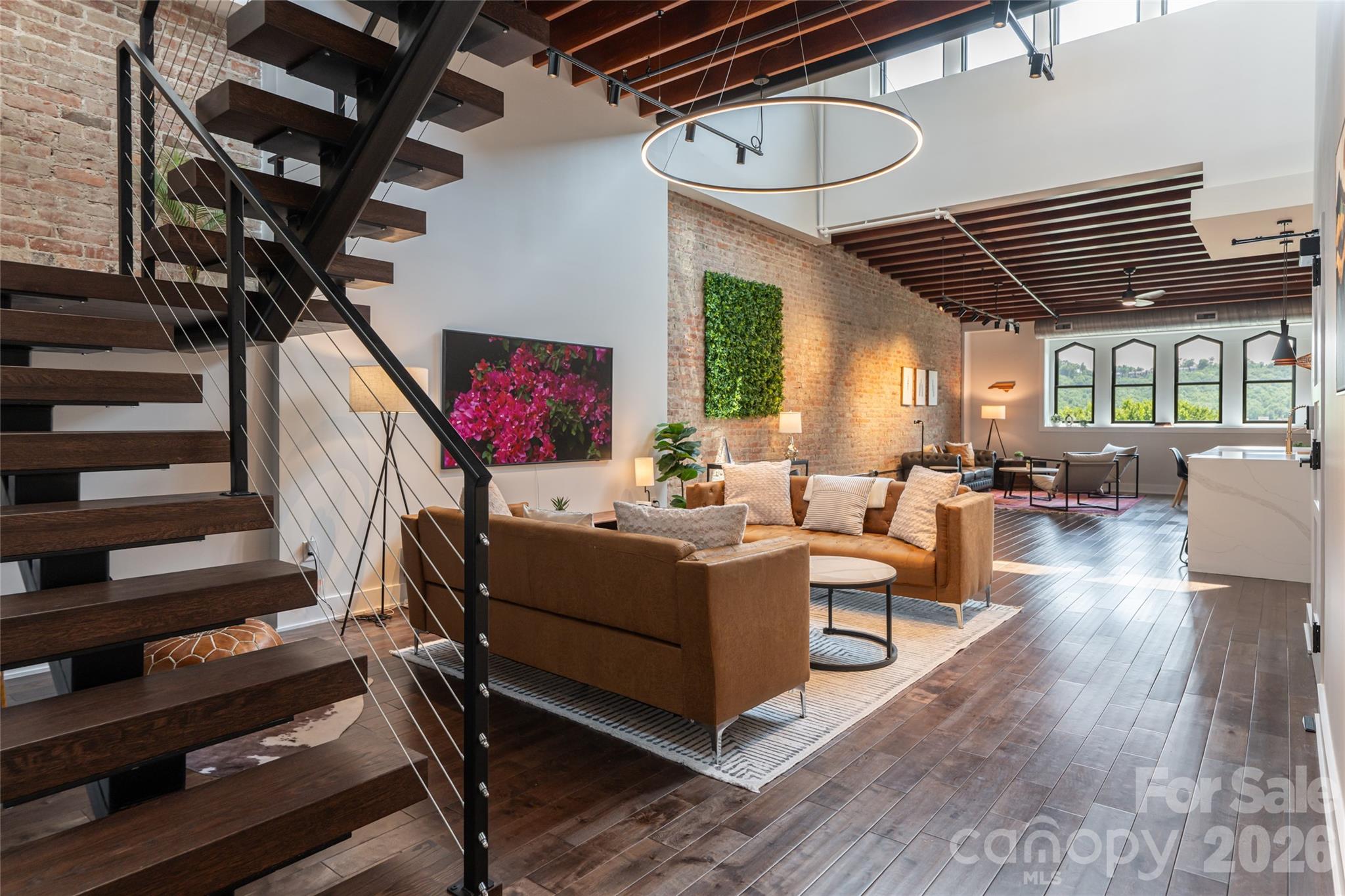 122 College Street #301, Asheville, photo 1 of 8