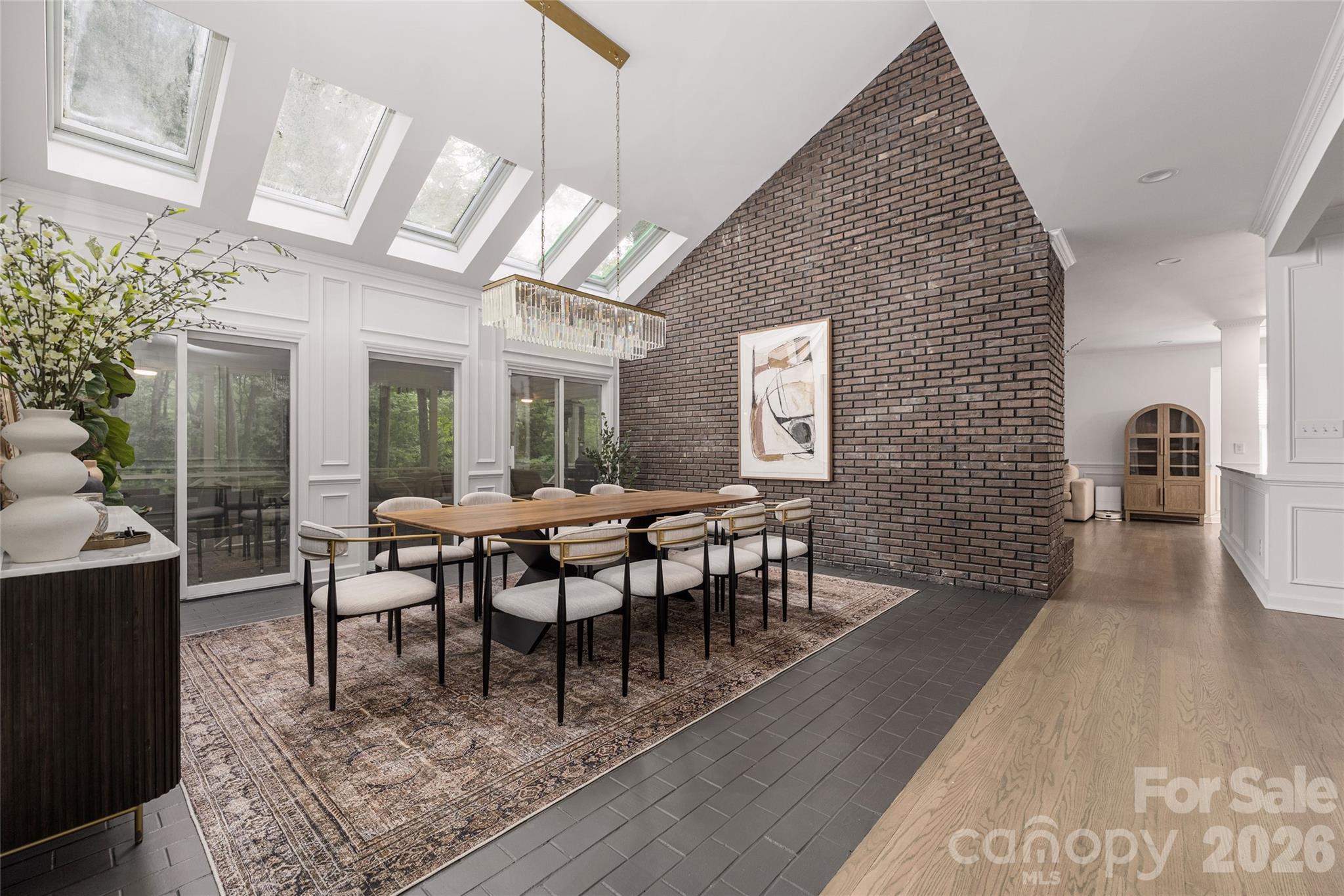 1800 Chestnut Lane, Matthews, photo 1 of 8