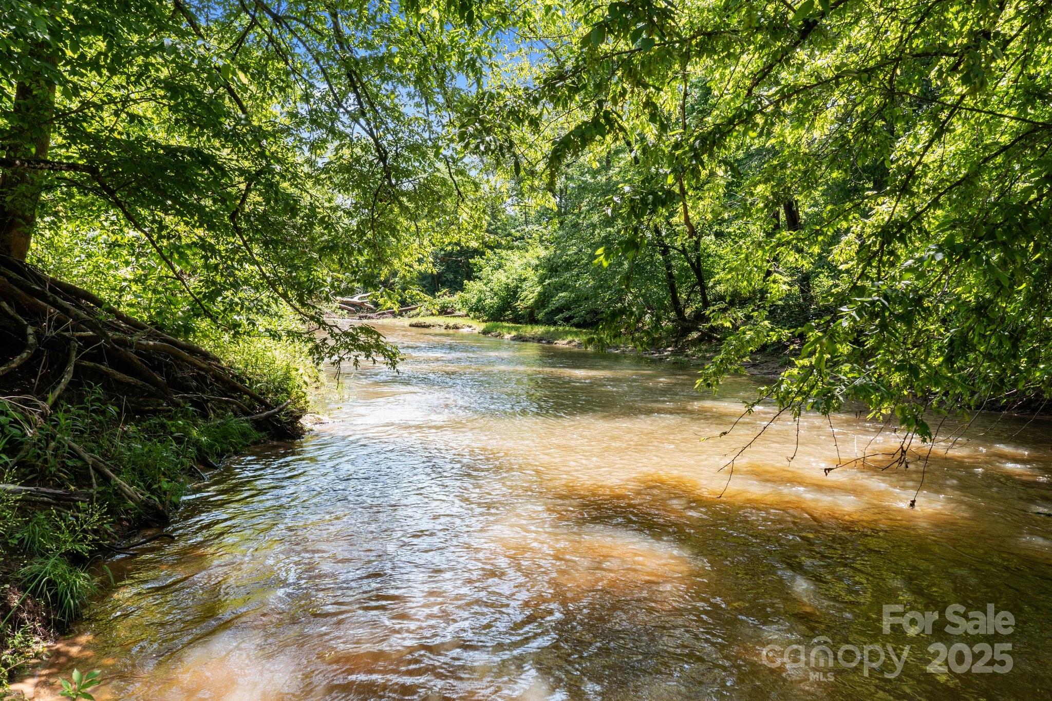 437 Linneys Mill Road, Union Grove, photo 2 of 8