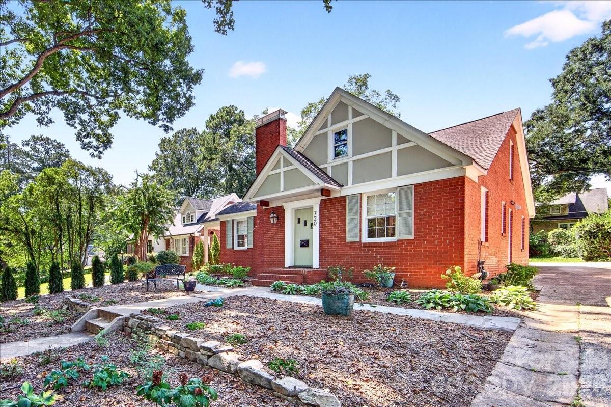 720 E Park Avenue, Charlotte, photo 2 of 8