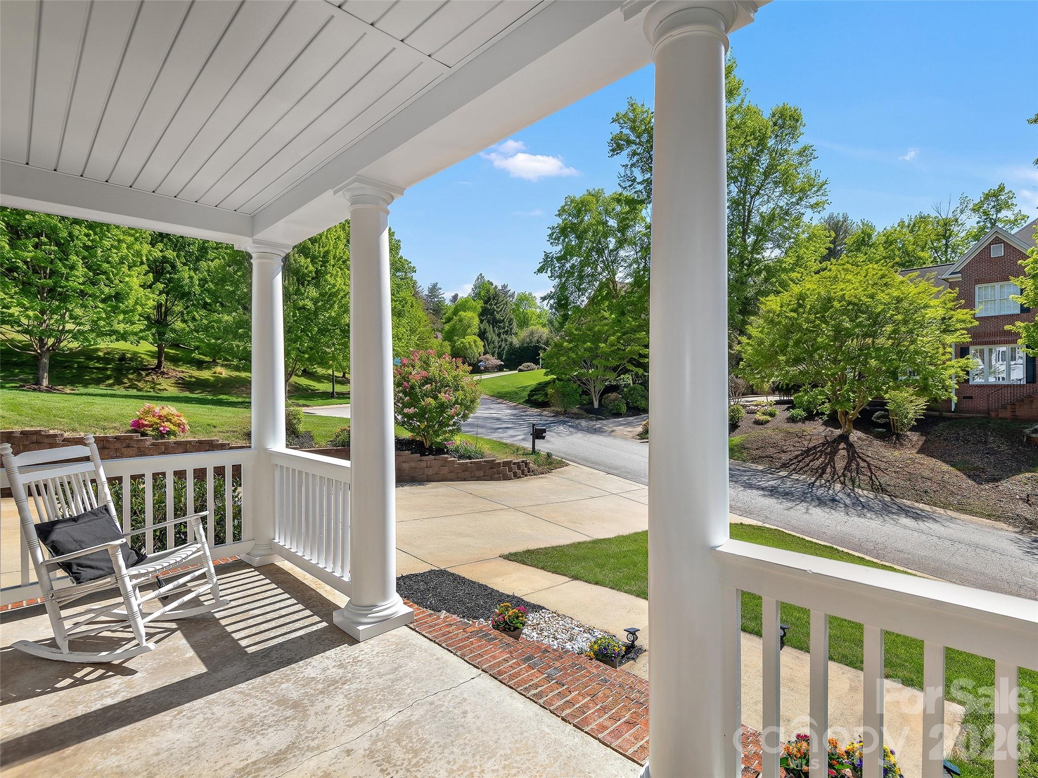 21 Dianthus Drive, Asheville, photo 4 of 8