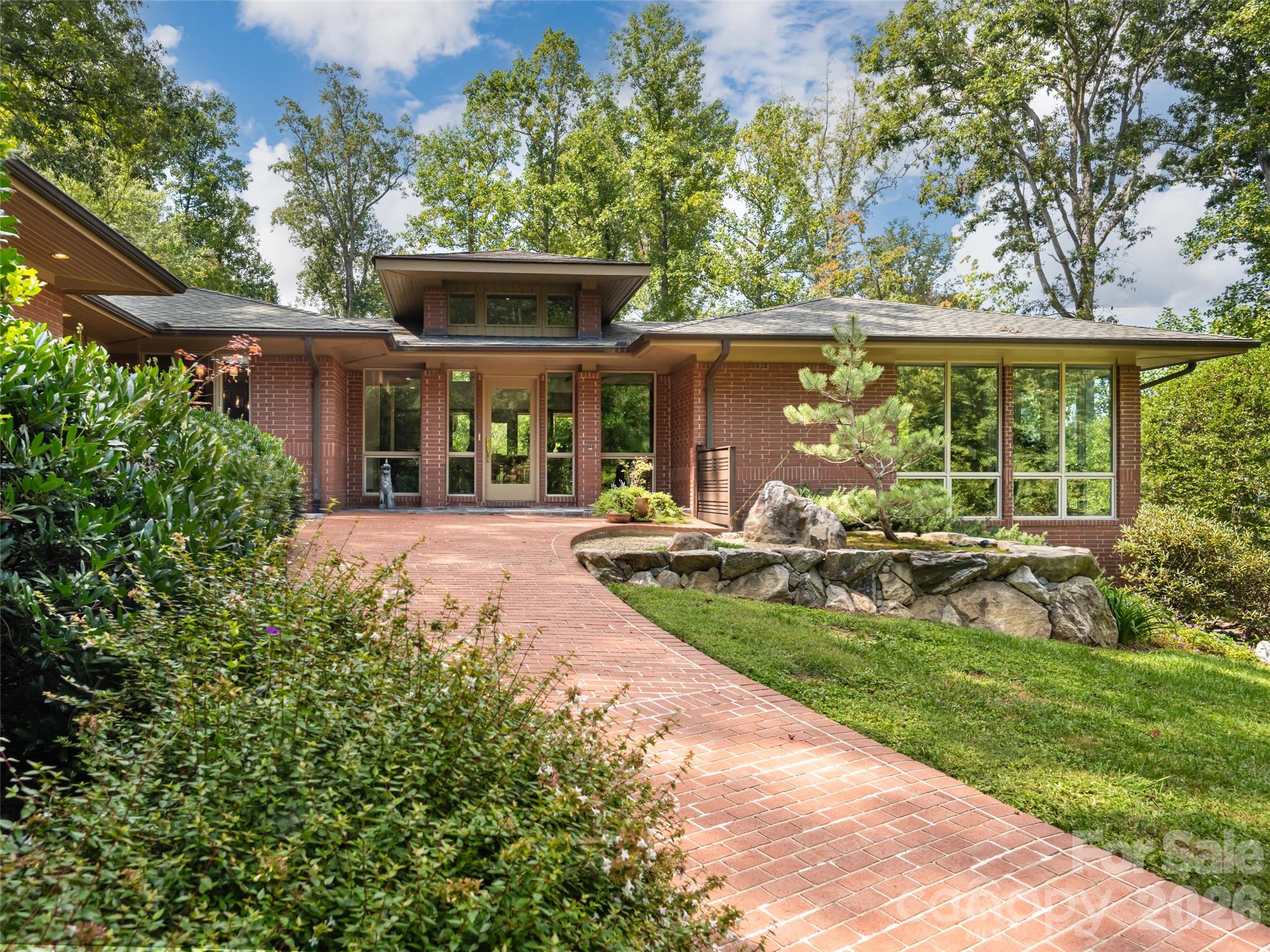 57 Stuyvesant Road, Asheville, photo 6 of 8
